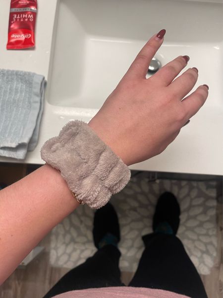 The best amazon purchase of 2022, these face wash wrist bands that prevent water from running down your arm

#LTKbeauty