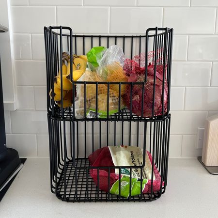 Stackable produce holder 