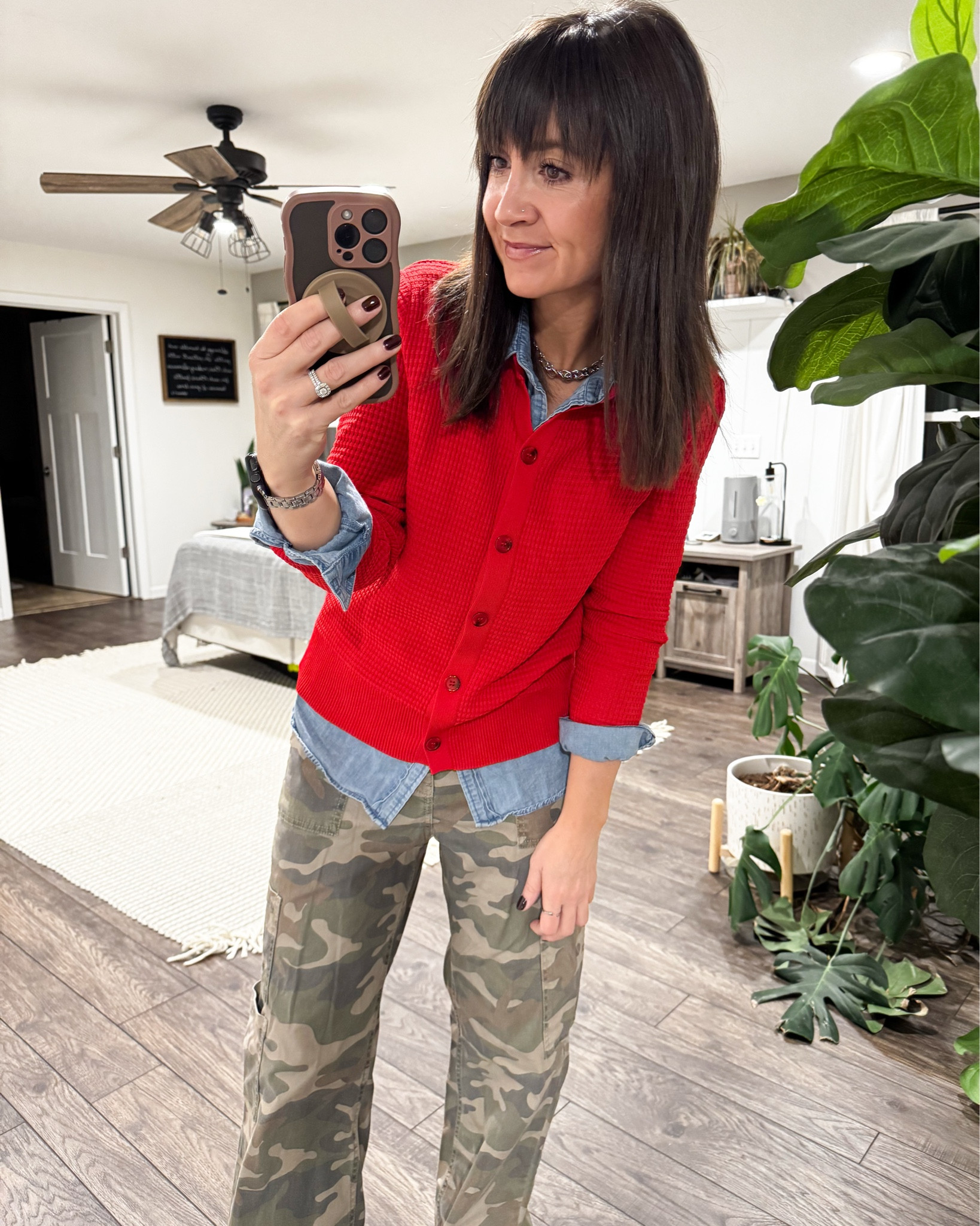 When an outfit comes together it hits differently ❤️❤️

Button up: small 
Sweater: medium 
Pants: small 

#LTKmomlife #LTKFindsUnder100 #LTKootd