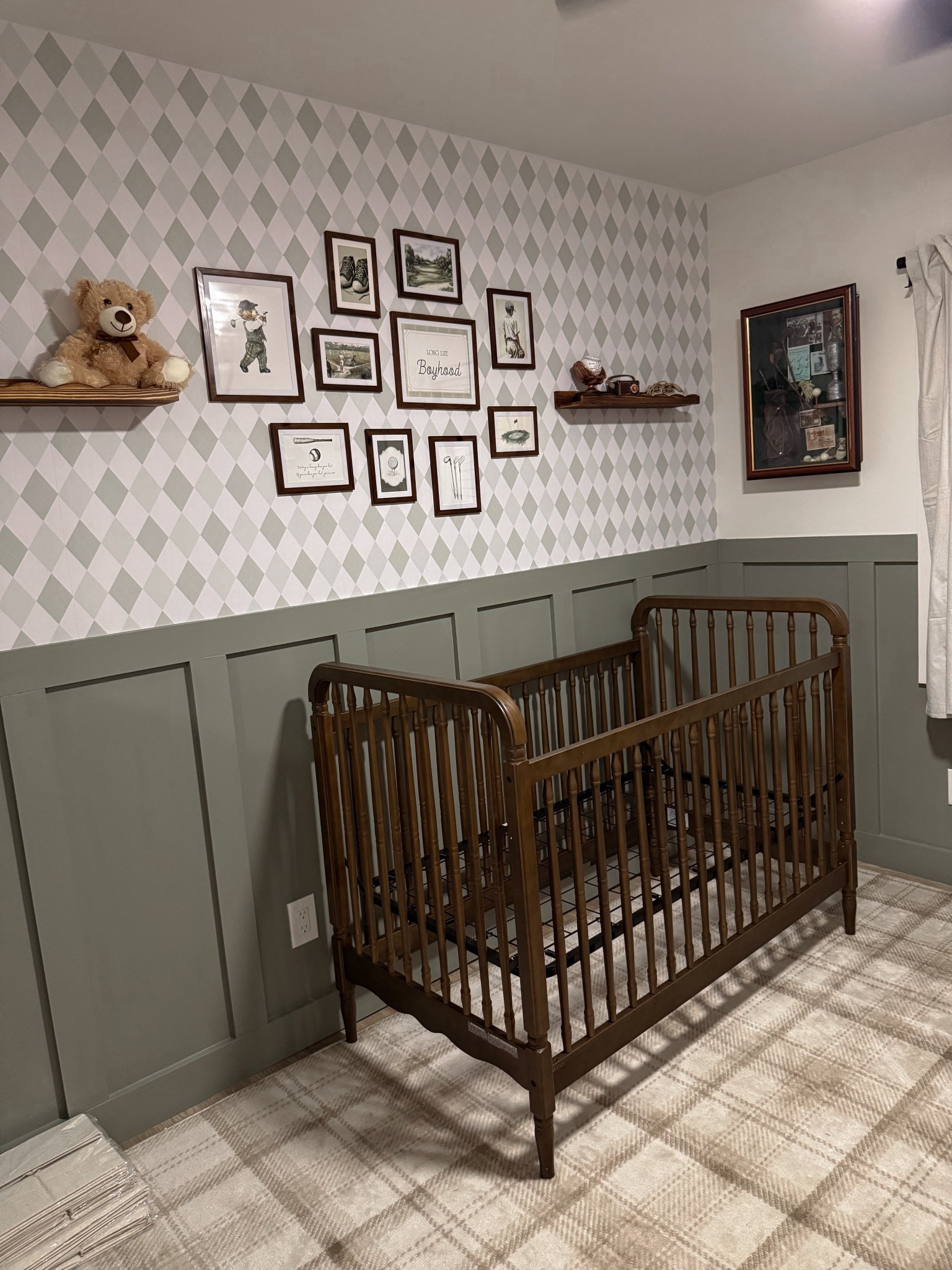 The most perfect crib that can be turned into a toddler bed! 

#LTKHome