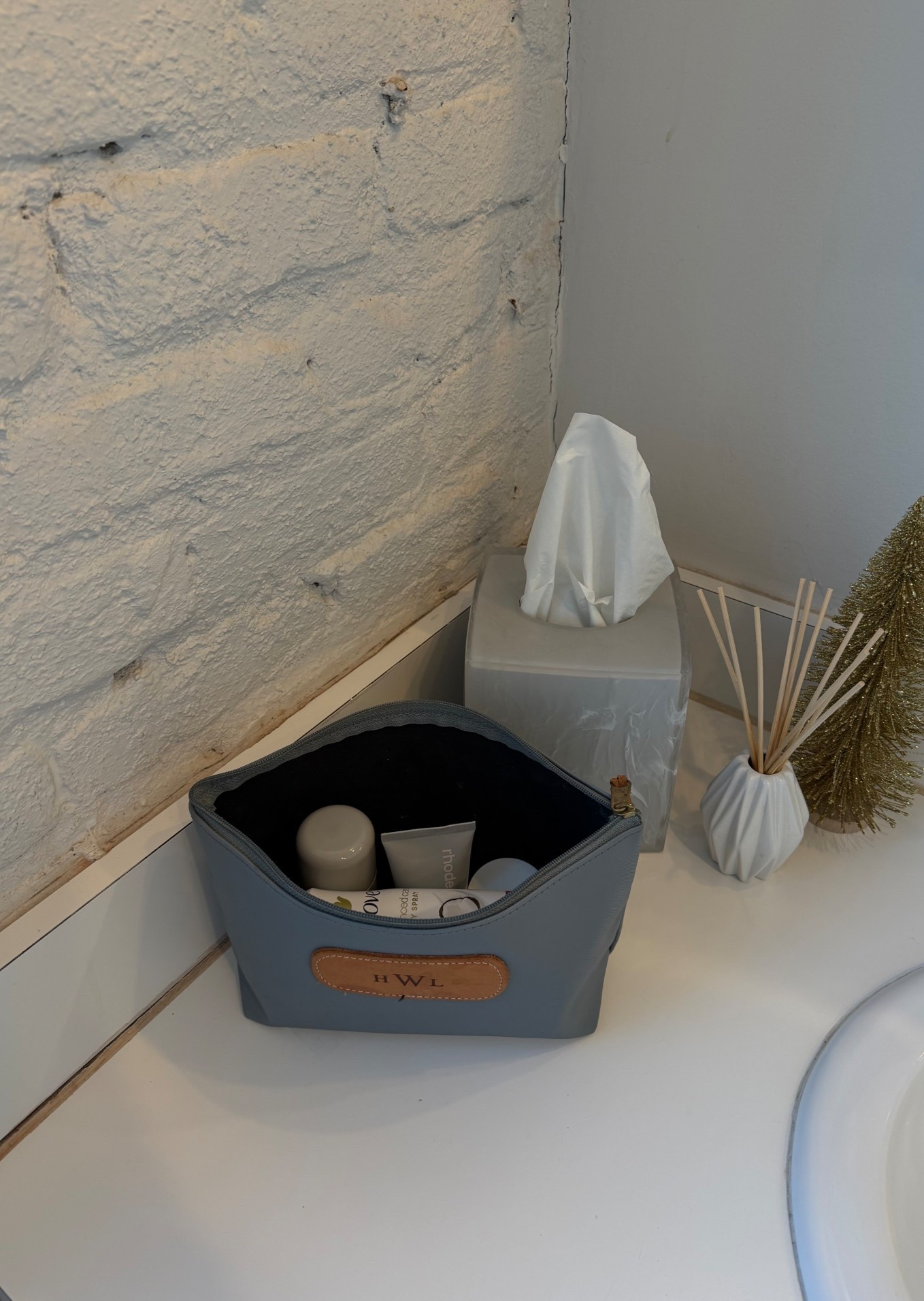 Body & skin 5 minute refresh before work, after my morning workout!

#LTKActive #LTKBeauty #LTKTravel