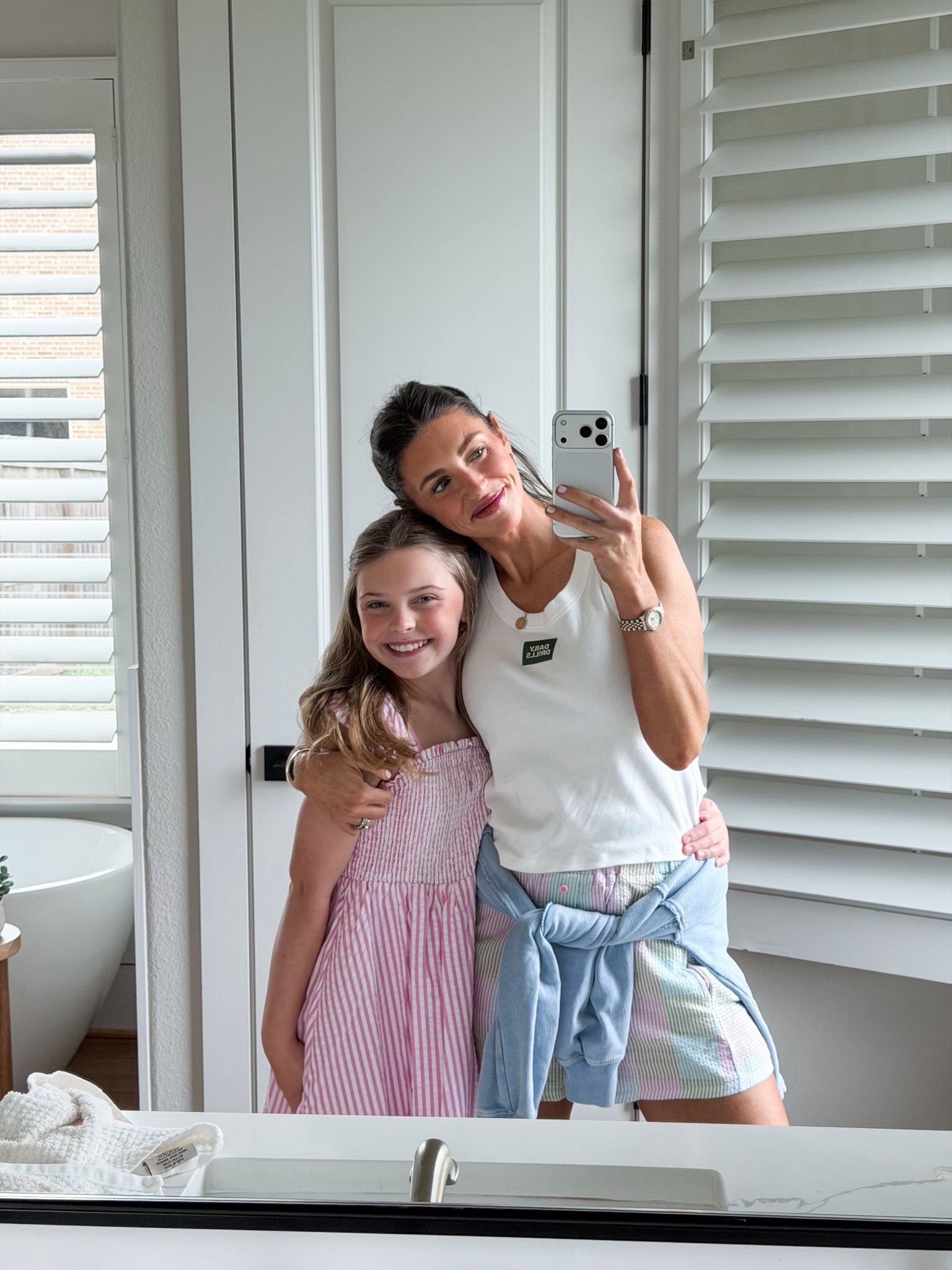 Outfit check pt 1

#LTKootd #LTKMothersDay #LTKgrwm