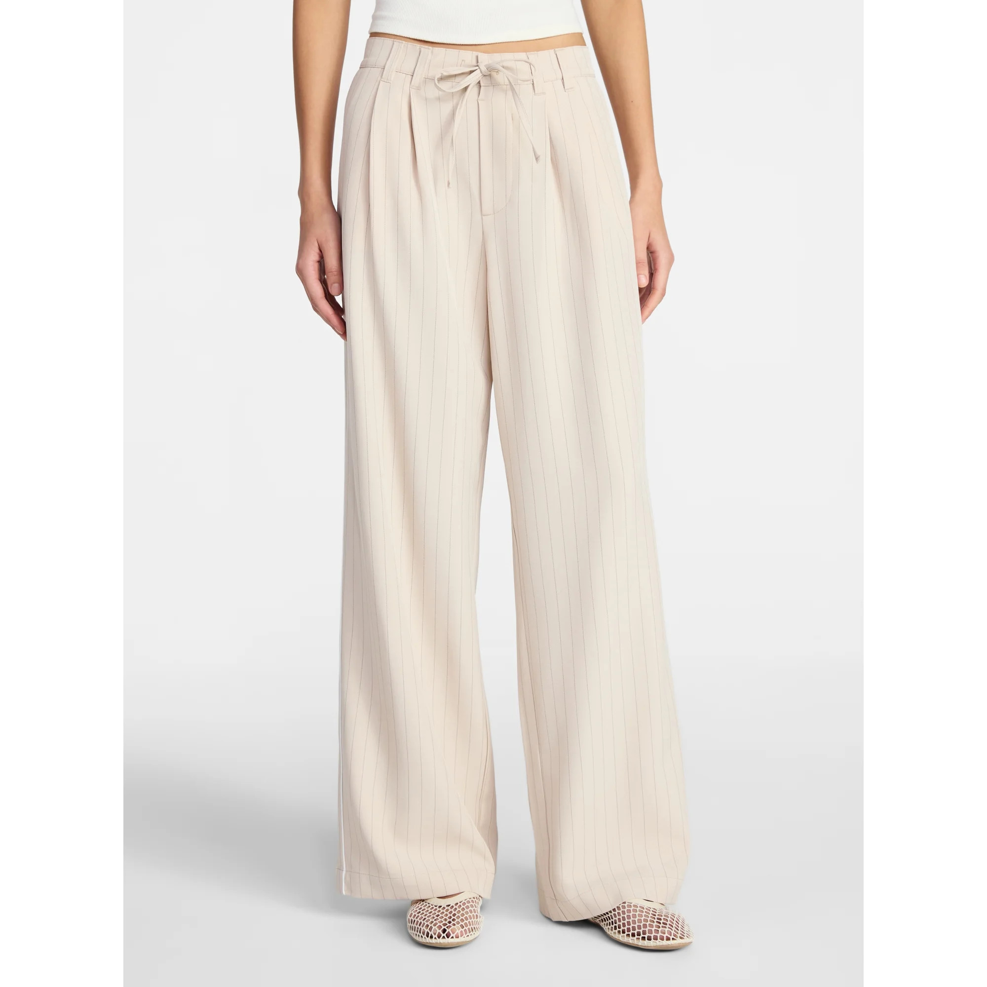 No Boundaries Pleated Trousers with Piping, 30" Inseam, Women's XXS-XXL | Walmart (US)