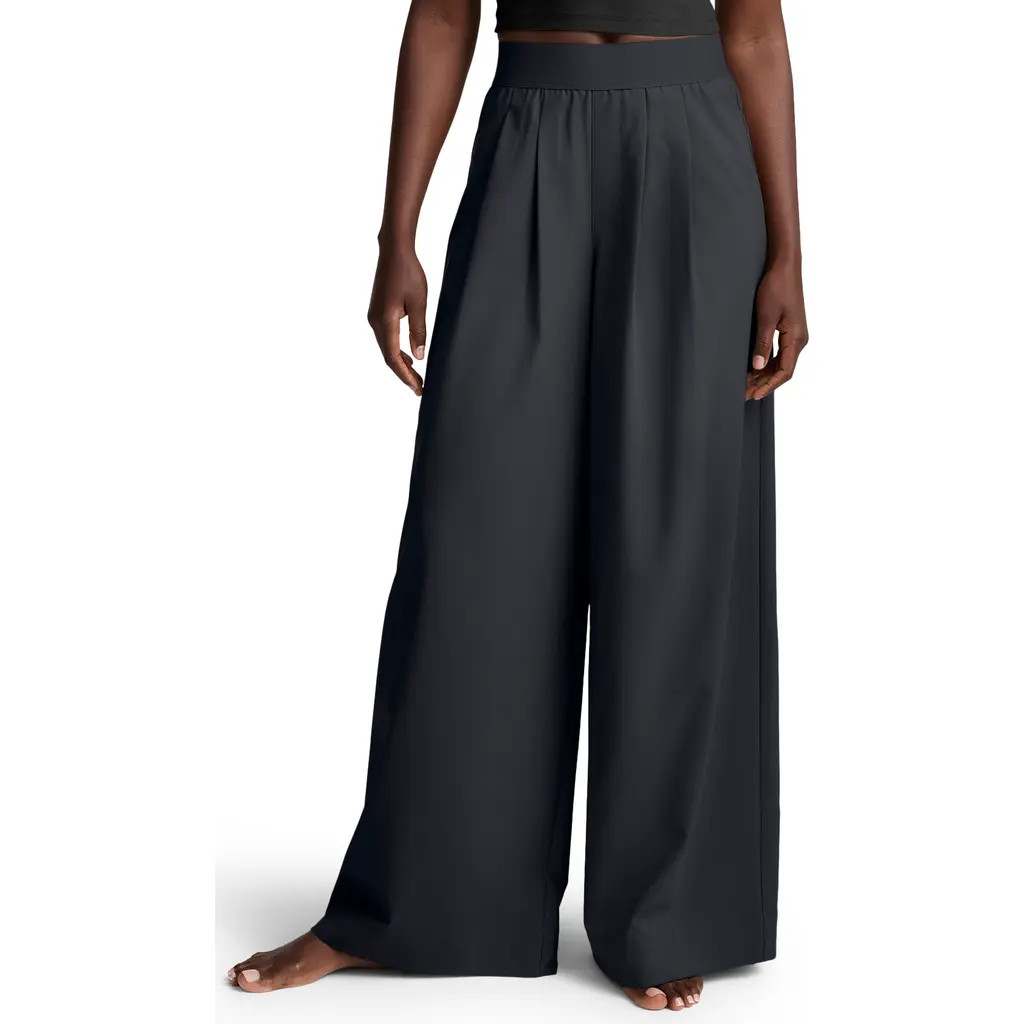 Beyond Yoga Pleated Wide Leg Pants in Nocturnal Navy at Nordstrom, Size Small | Nordstrom