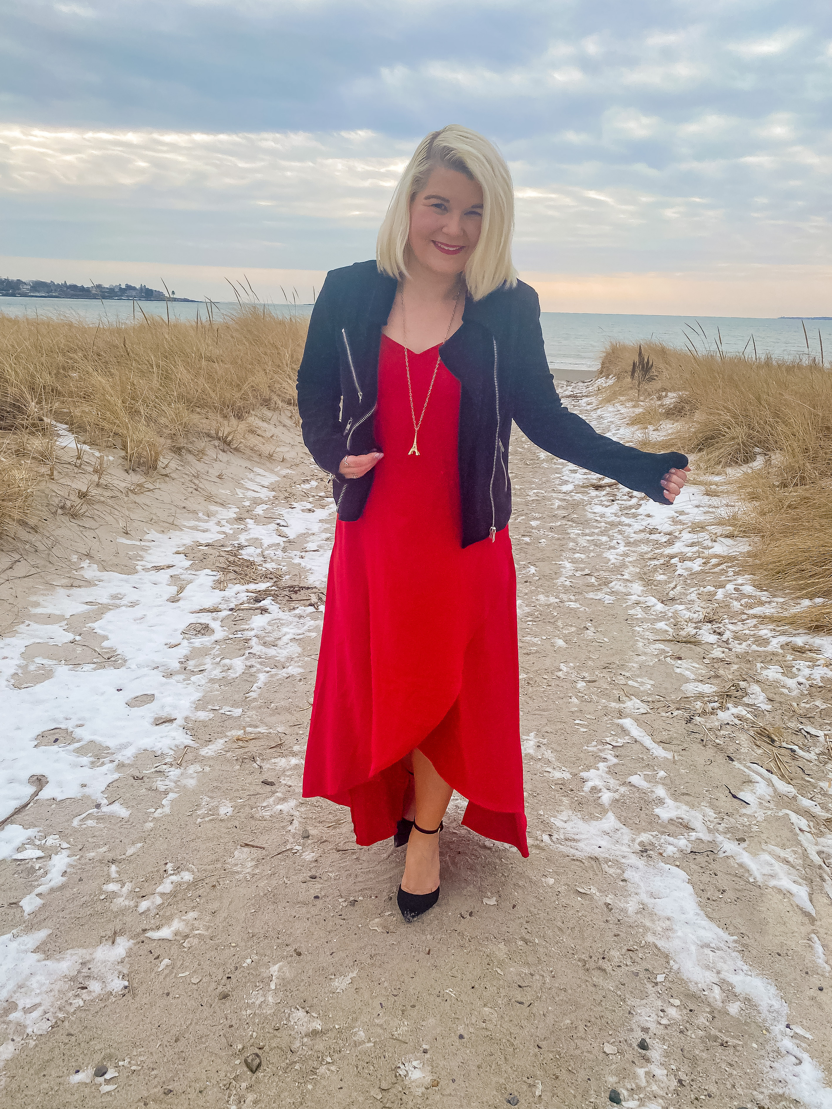 This dress is perfect for Valentine’s day. 

#LTKParties #LTKSeasonal #LTKStyleTip