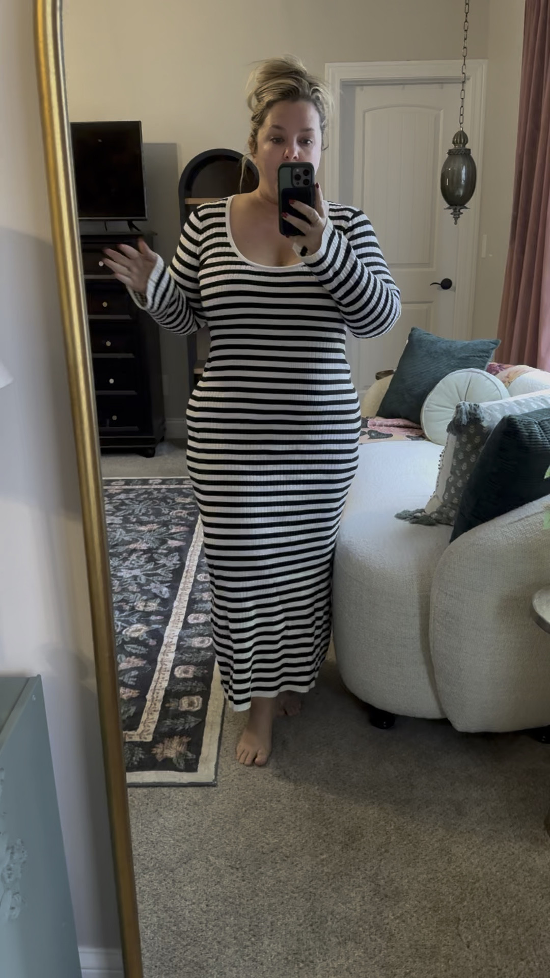 ON CLEARANCE for just $22 🤯 This sweater dress (& I use the term lightly bc it’s not a heavy material, I get too hot for that!) is hugging curves in all the right places!! I’m in my usual  XL (size 16 is my norm) & I’m 5’2” so if you are much taller than me, it will be more like a midi length but it’s the perfect maxi on me! 

#LTKStyleTip #LTKPlusSize #LTKFindsUnder50