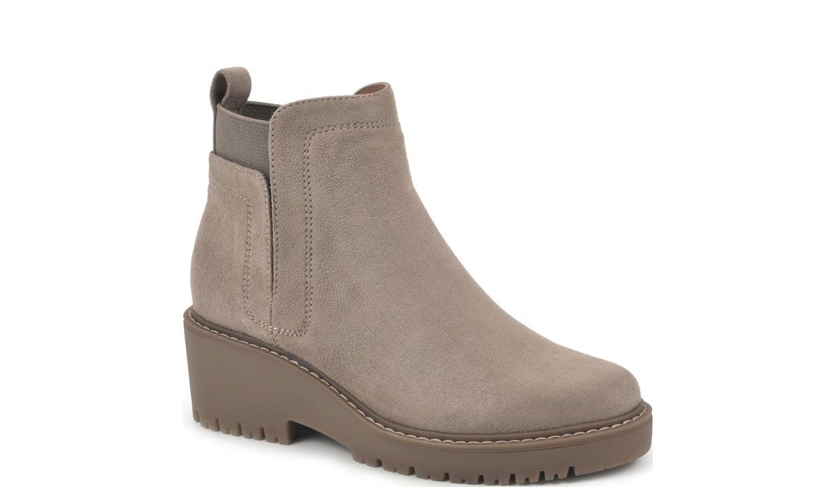 Women's Dear Chelsea Boot | Famous Footwear