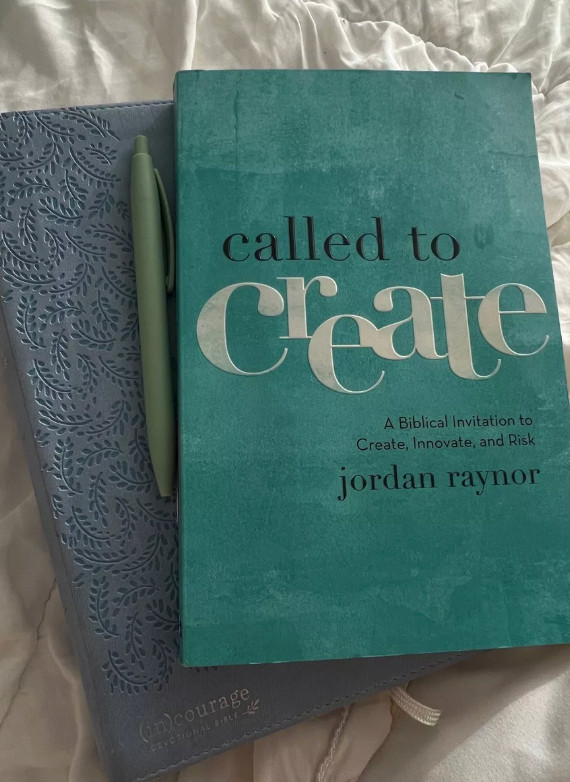 Faith-based books, devotionals, and planners, I’m loving this season. 

 

 #LTKGiftGuide #LTKHoliday #LTKFindsUnder50