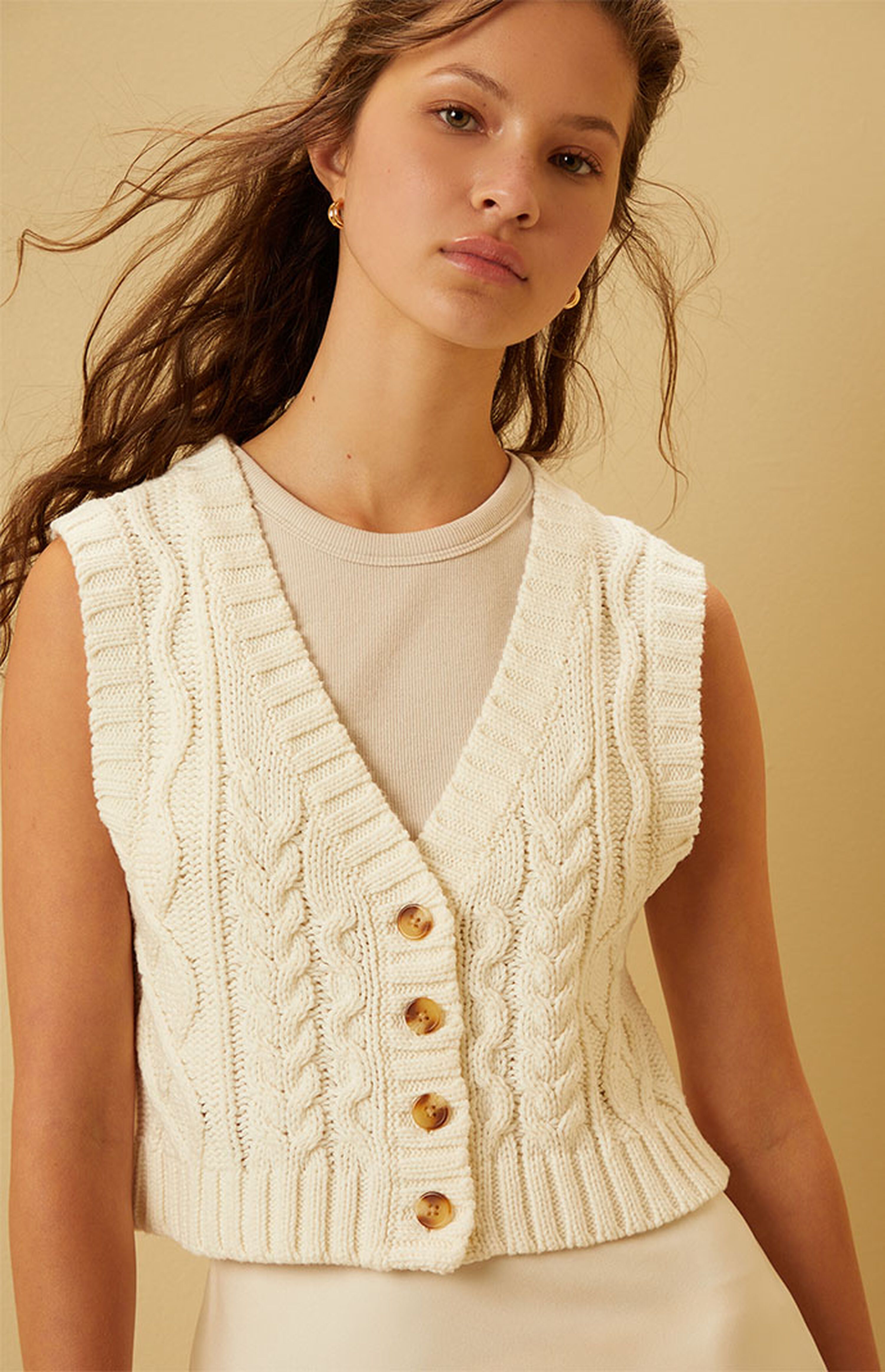 Beverly & Beck Shrunken Cable Knit Sweater Vest | PacSun