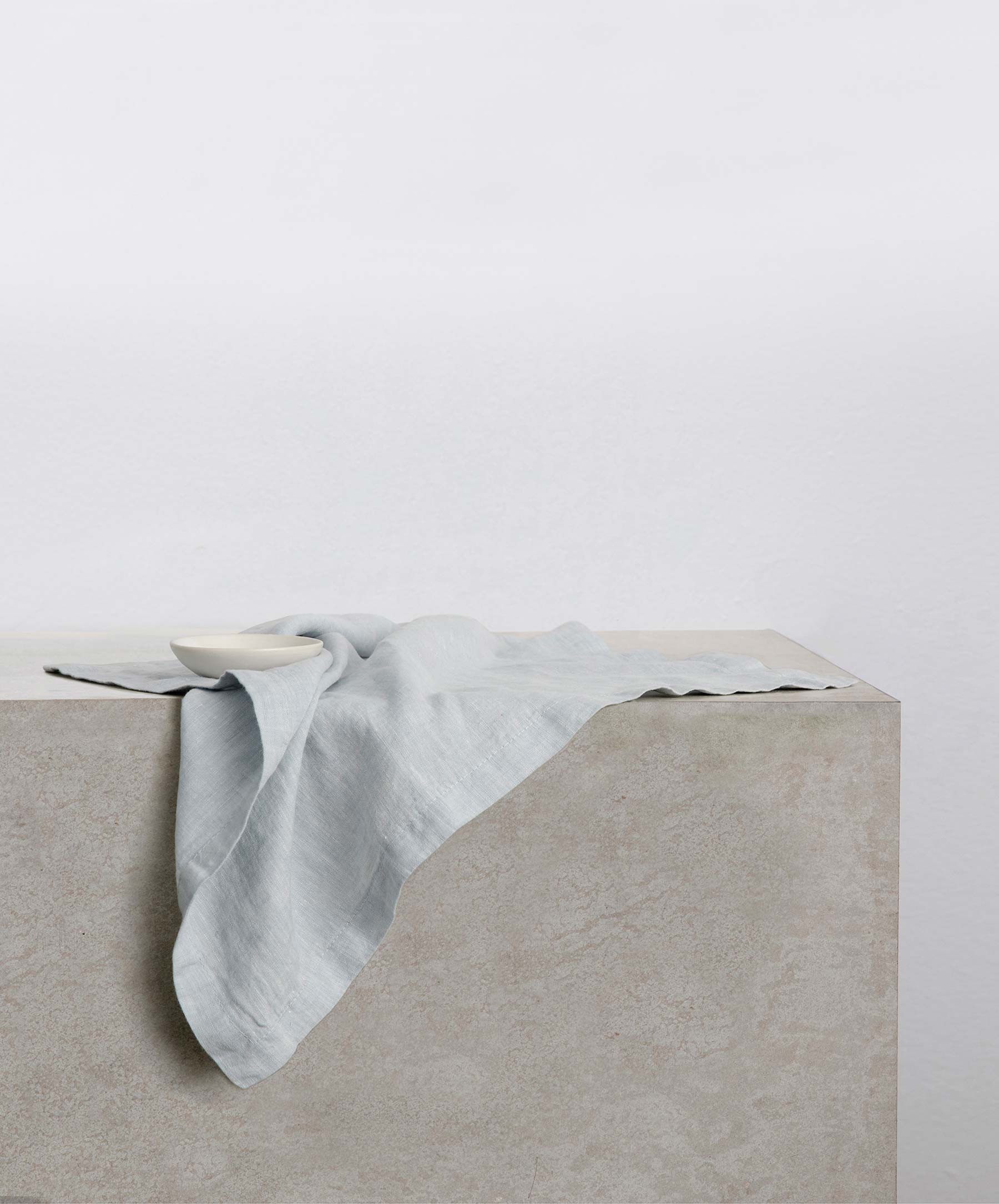 Linen Table Napkins - Sky | CULTIVER US