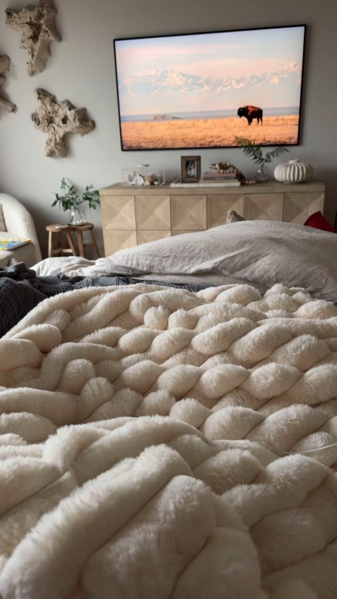 Coziest and prettiest Amazon electric blanket find 

#LTKdayinmylife #LTKHome
