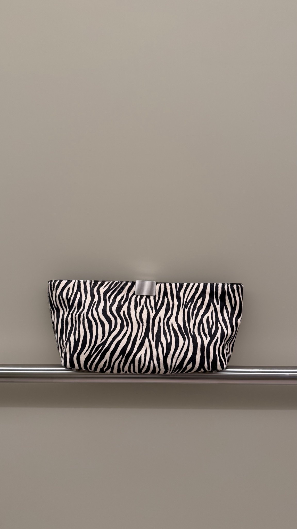 Party clutch 

#LTKstyletip #LTKaustralia #LTKdatenight