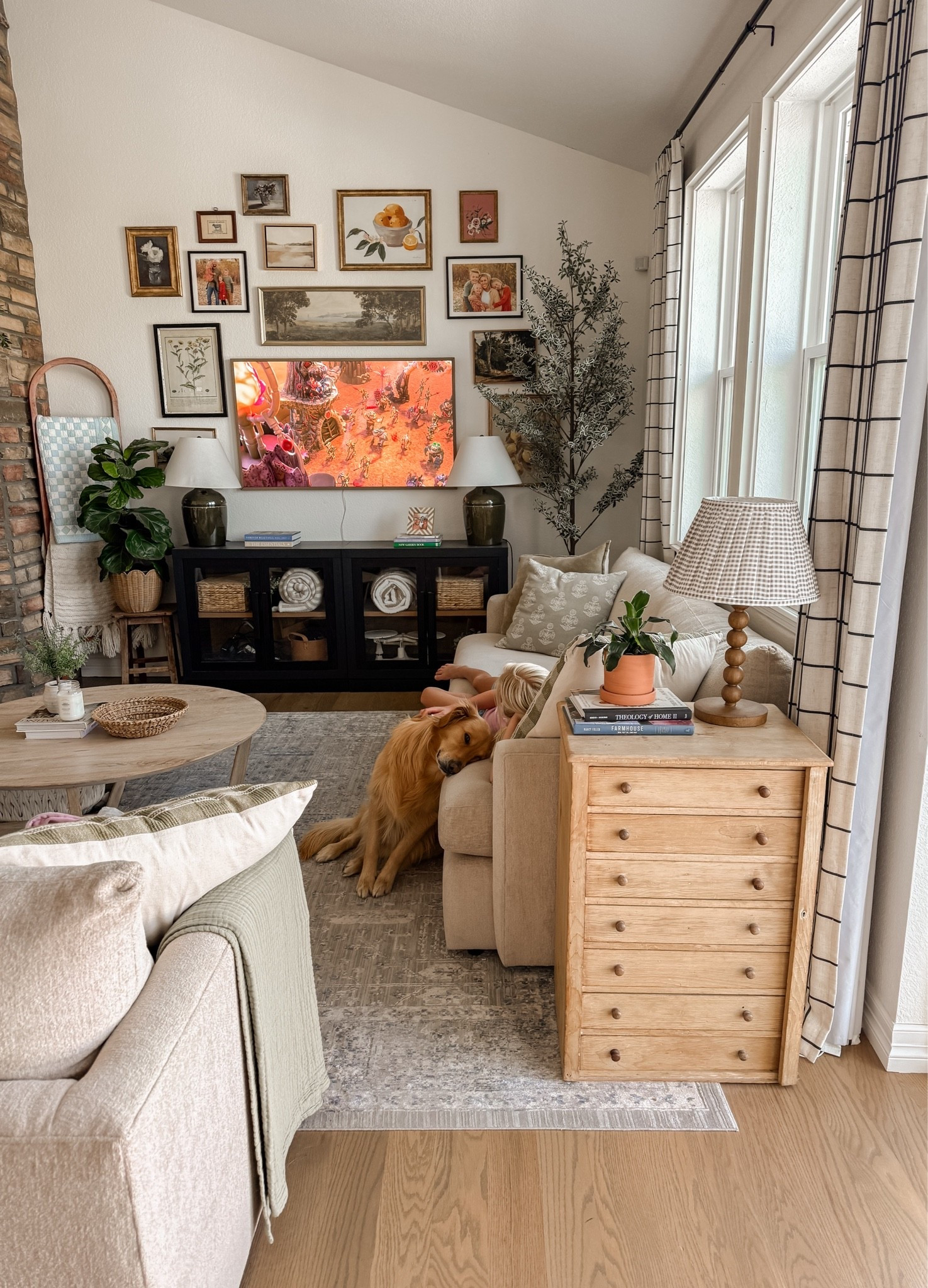Living room links!!

Sarah Joy, Cozy home, farmhouse, cottage

#LTKSaleAlert #LTKHome