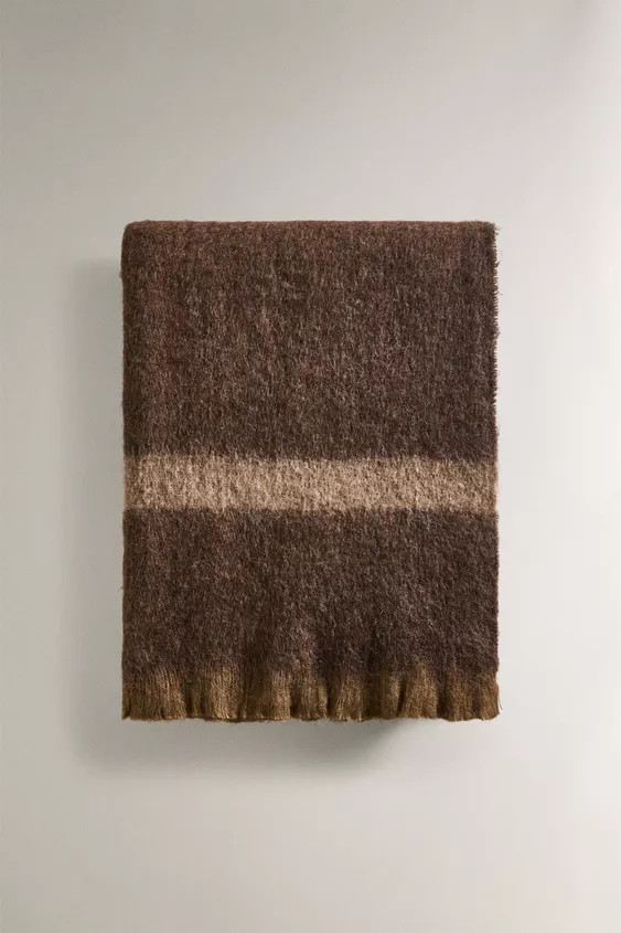 SOFT STRIPED BLANKET | Zara US
