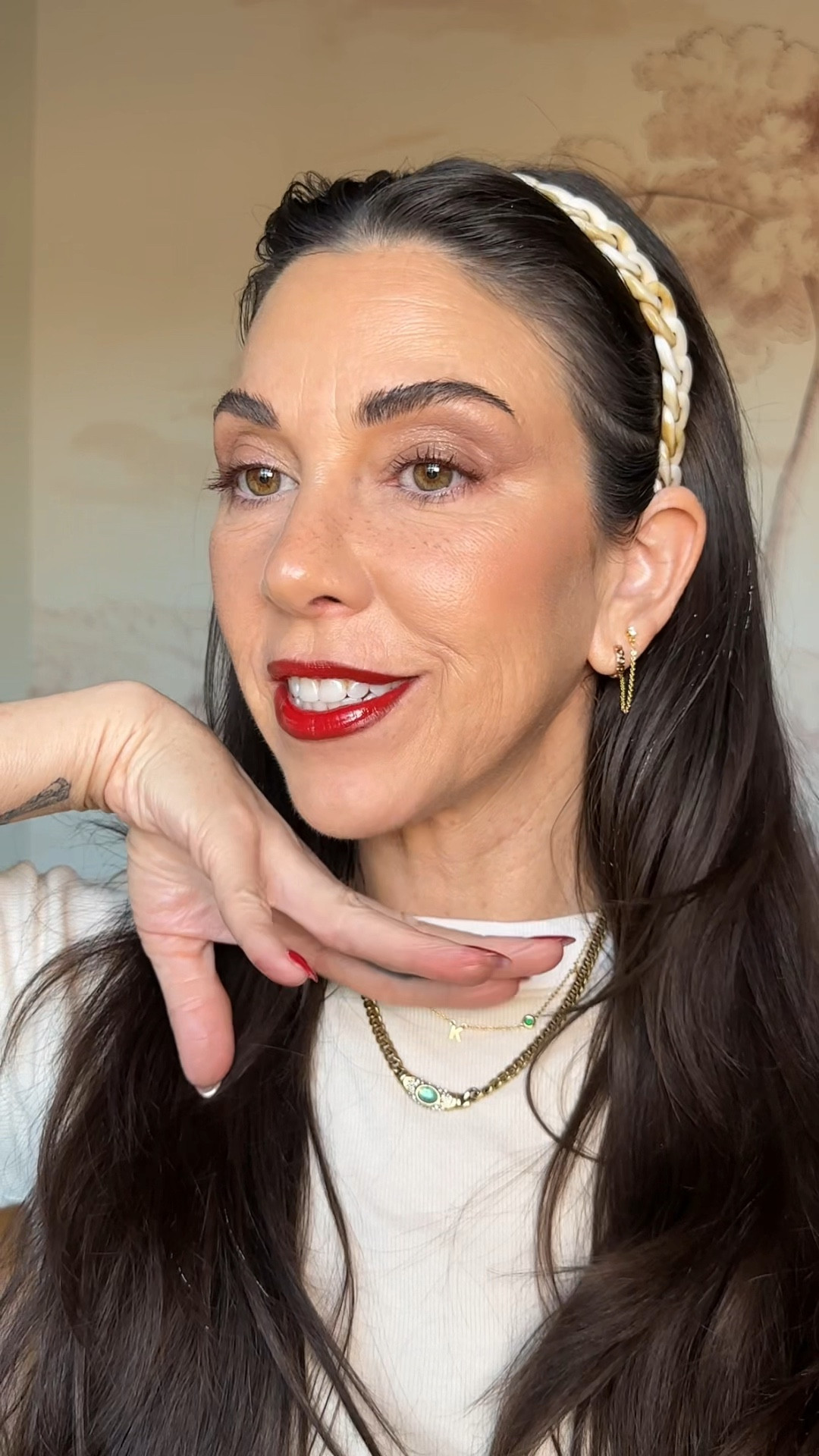 RED lip combo hack for the holidays 💋

#LTKBeauty #LTKParties #LTKHoliday