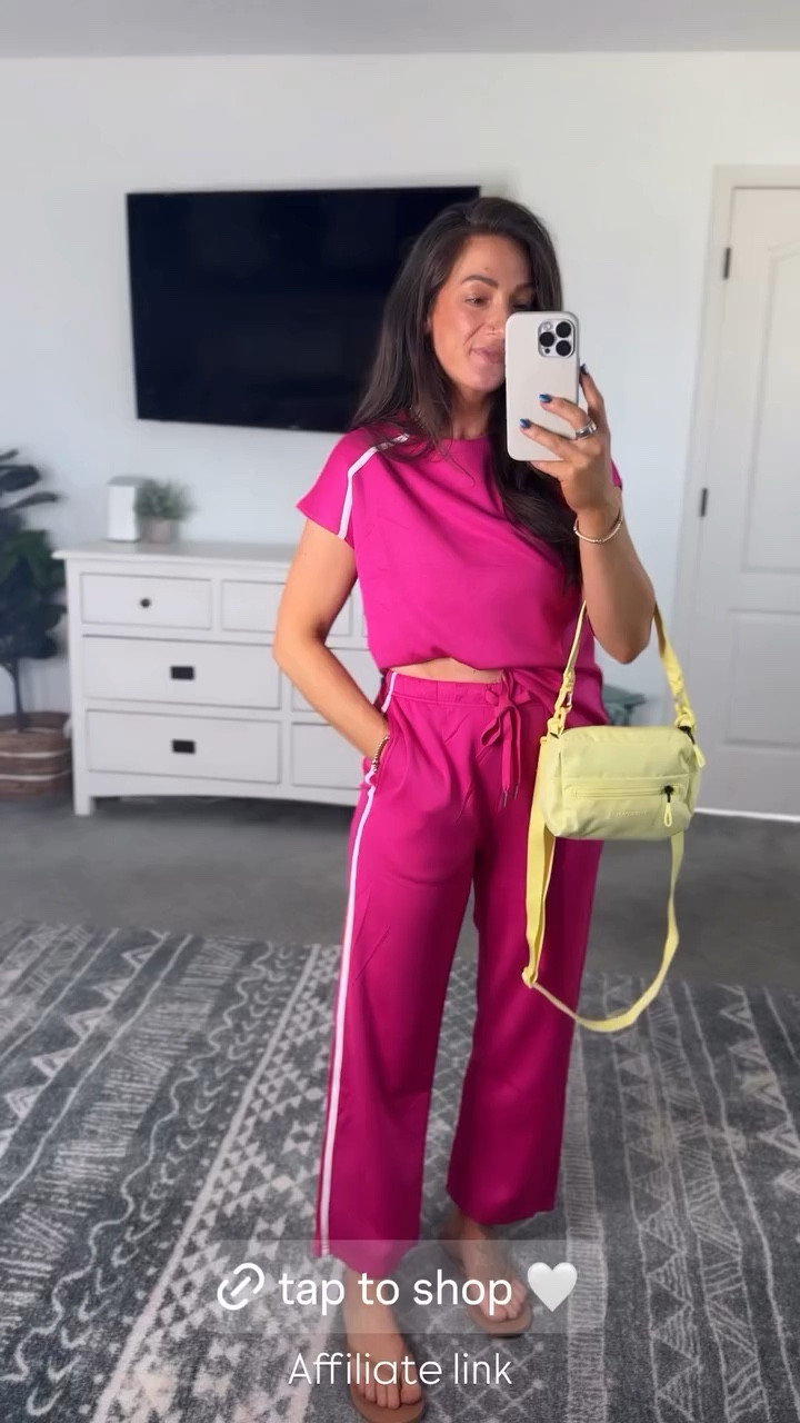 So comfy and would be perfect for travel. Use code LTK15 to save on my sherpani bag! #sponsored  

#LTKTravel #LTKActive #LTKootd