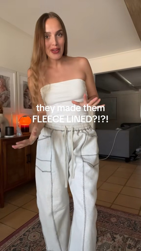 Get ready for be SO COZY in this fleece lined barrel sweatpants. A brand new version of the hot selling lightweight barrel sweatpants and they do NOT disappoint!

I’m 5’7” wearing medium in pants, small in tube top 🥰

#sweatpants #barrelsweatpants #casualoutfits #falloutfits #tubetops #cozyoutfits 

Barrel sweatpants, fleece lined barrel sweatpants, tube top outfits, causal outfit inspo, lounge outfits, fall outfit ideas 

#LTKFindsUnder50 #LTKStyleTip #LTKActive