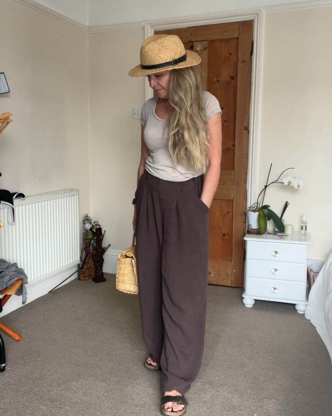 Neutral basics 

#LTKStyleTip #LTKOver40 #LTKSeasonal