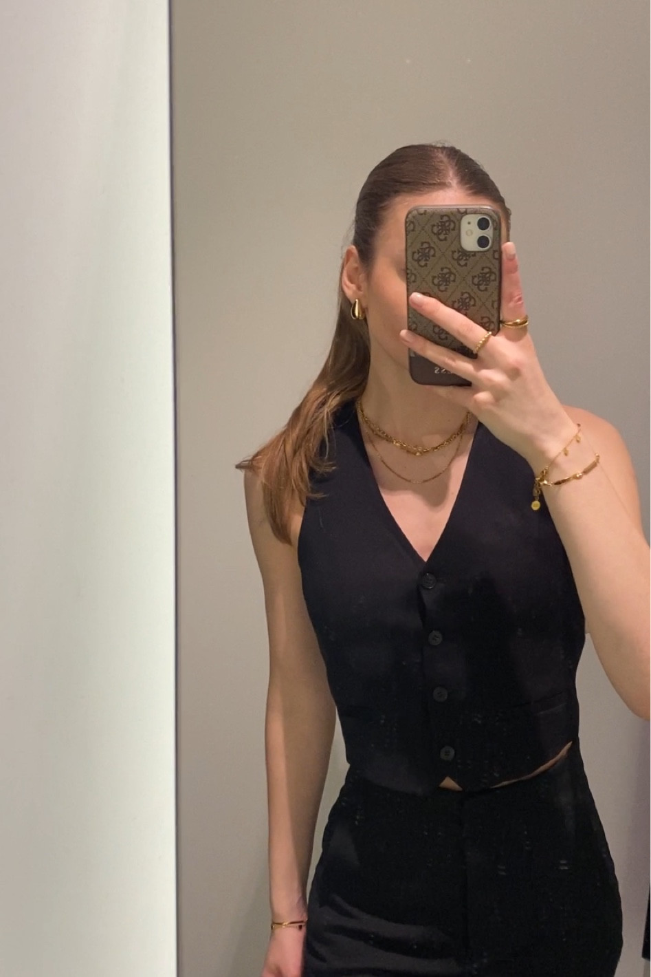 Schwarze Weste

#LTKdeutschland #LTKworkwear #LTKsummer