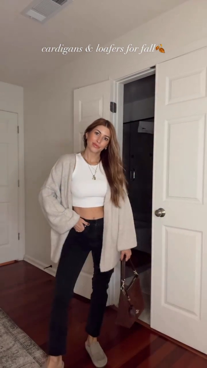 Cozy fall cardigan and loafer outfit.🍂

Comment SHOP below to receive a DM with the link to this post on my LTK ⬇ https://liketk.it/5tlJR 
#cardigan #cozystyle #cozyoutfit #loafers #fallstyle #outfitideas #comfyandcute