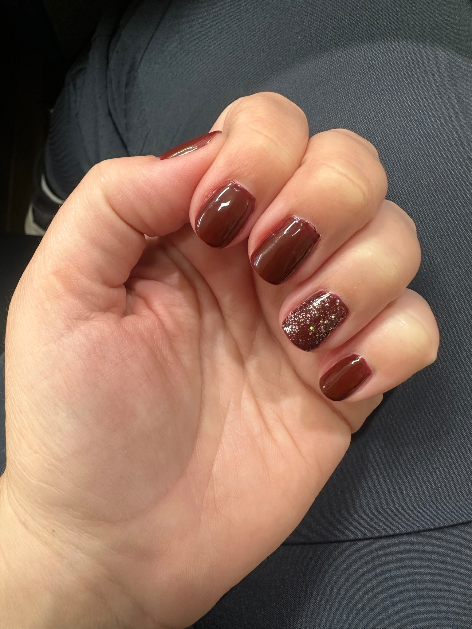 Fall nails ✔️ obsessed with this dark burgundy color 🍷




#LTKStyleTip #LTKBeauty