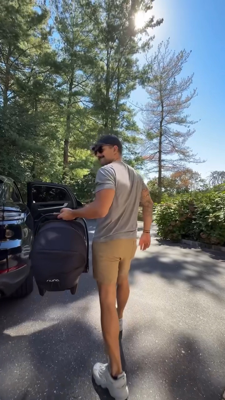 The hot dad walk I’ve been dreaming of (with this Nuna car seat in hand) 😛

#LTKFamily #LTKKids