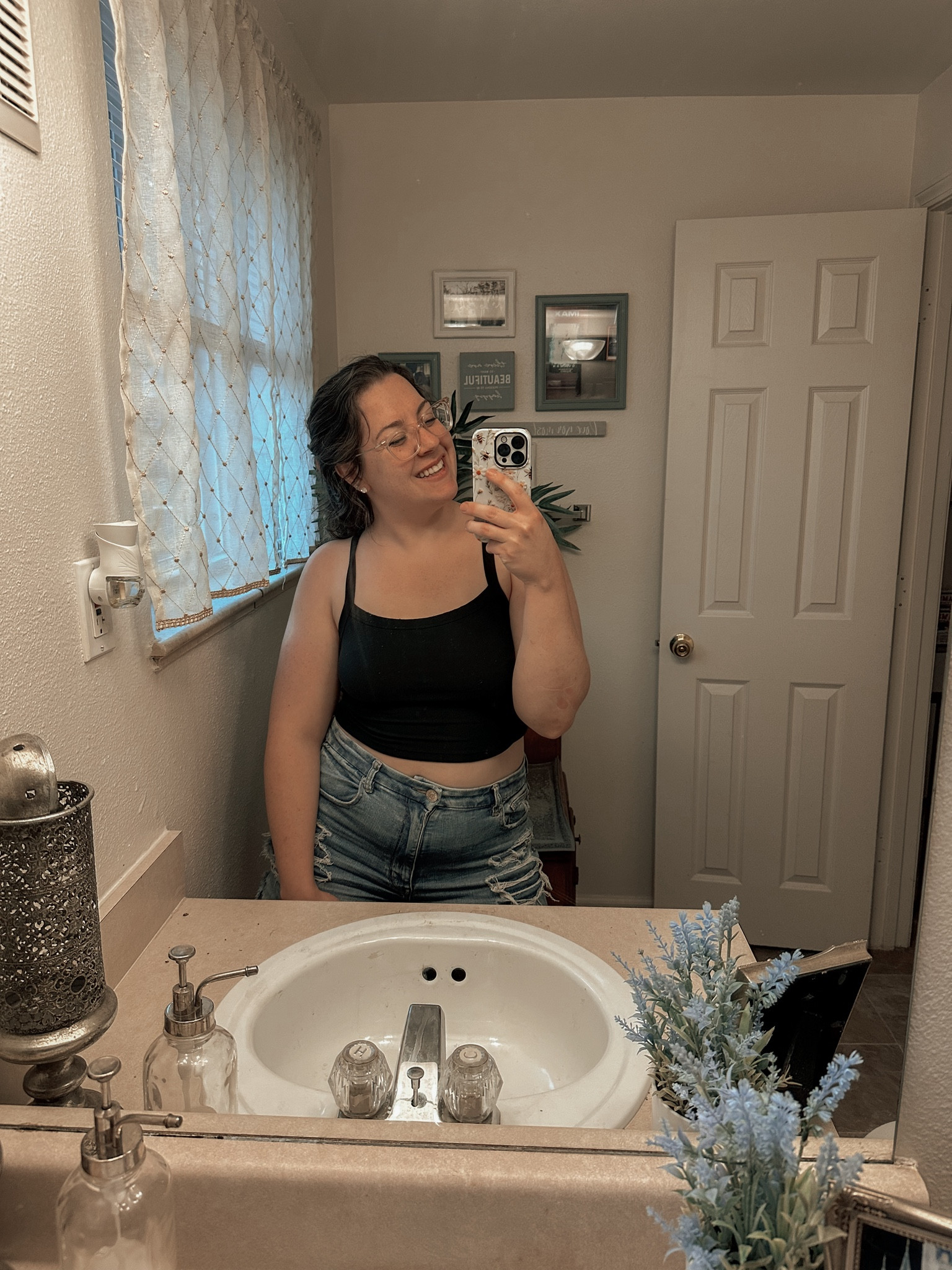 Midsize mom size 10-12 summer outfitt

Postpartum | American Eagle | AE Jeans | Target | Wild Fable | Target Finds | Amazon Finds | Amazon | EyeBuyDirect 

#LTKStyleTip #LTKMidsize #LTKSaleAlert