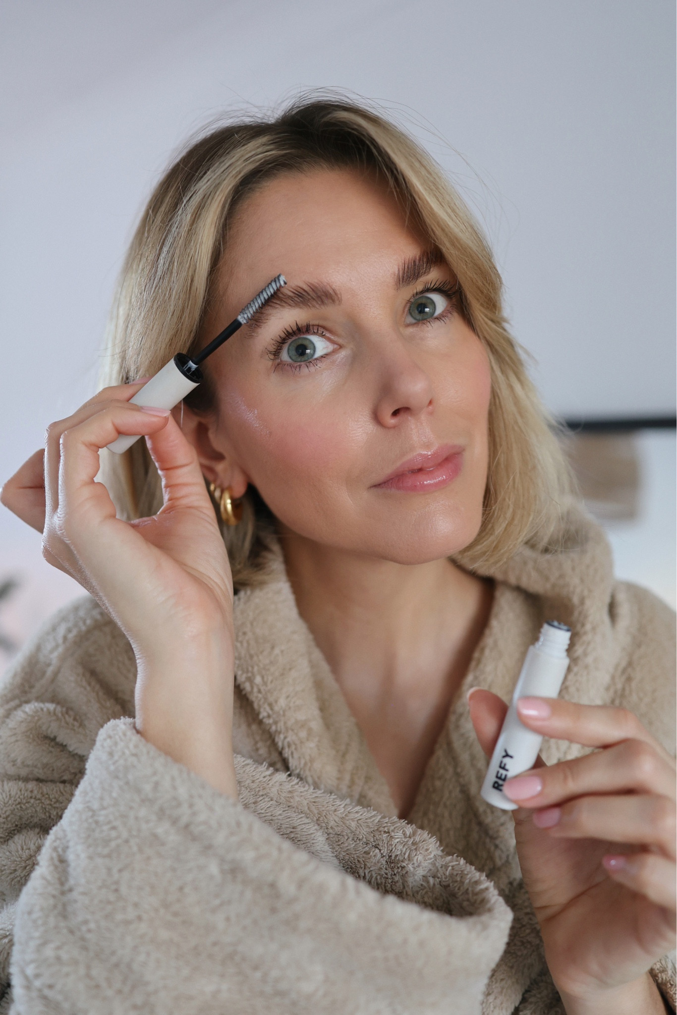 Merit blush - ‘stockholm’ 
Rhode lip - toast
Sculpted by Aimee - 3.8

Winter skincare 
Winter makeup
Clean girl makeup 
Quick easy makeup 

#LTKSeasonal #LTKeurope #LTKbeauty