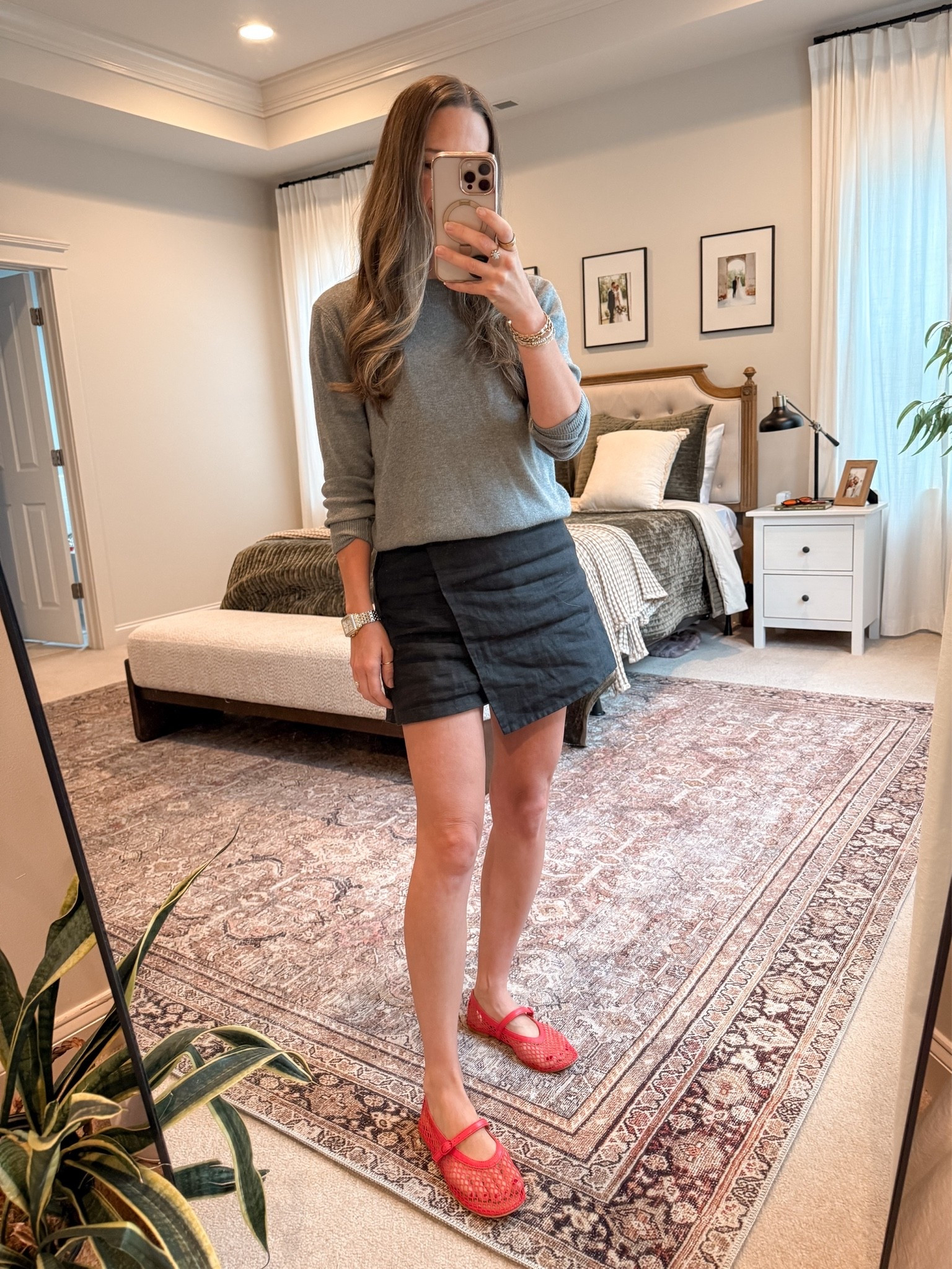 One of my favorite pieces I’ve added to my capsule wardrobe: this Quince linen skort. It gives the look of a skirt but is so much more practical for mom life. I’m 5’4” for reference and wearing an XS. Paired it with a lightweight gray Amazon sweater over a white tee + red Mary Janes for a little pop of color.

Use my Quince code: INFG-26LINENANDLIGHTCO10

#capsulewardrobe #linenskort #summeroutfit #momstyle #casualchic #quincefashion #summerstyle #classicstyle

#LTKootd #LTKmomlife #LTKSeasonal