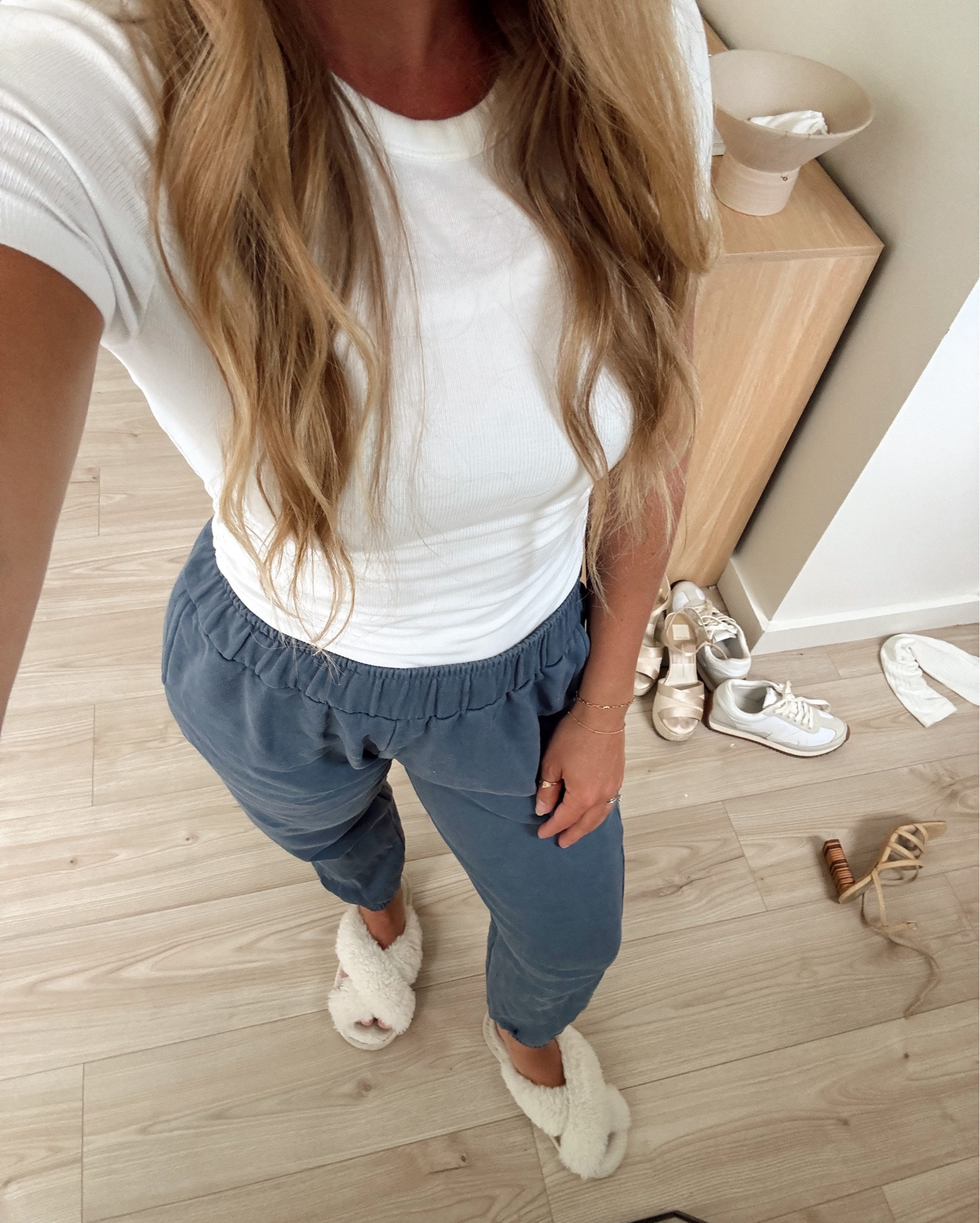 Love a good pair of sweatpants! These are on clearance right now, but selling quick so I linked some similar!
Wearing size small🫶🏼

#LTKSaleAlert #LTKActive #LTKPetite