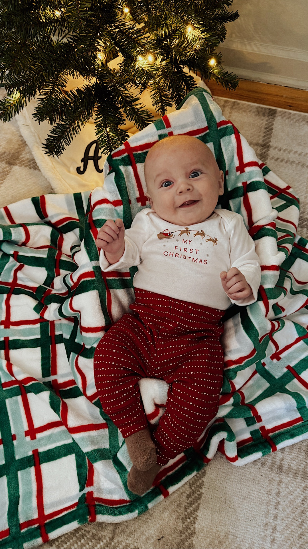 babies first Christmas 🎄 


#LTKmomlife #LTKBaby #LTKHoliday