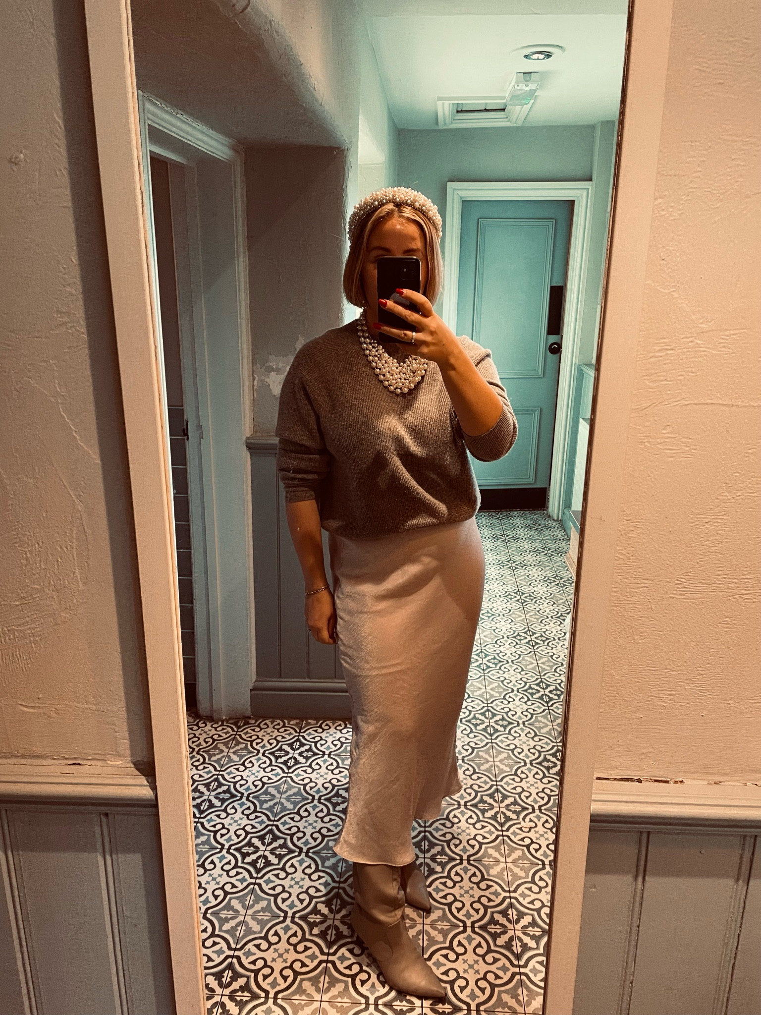 Winter Grey + Pearls ❄️

#LTKeurope #LTKmidsize #LTKGiftGuide