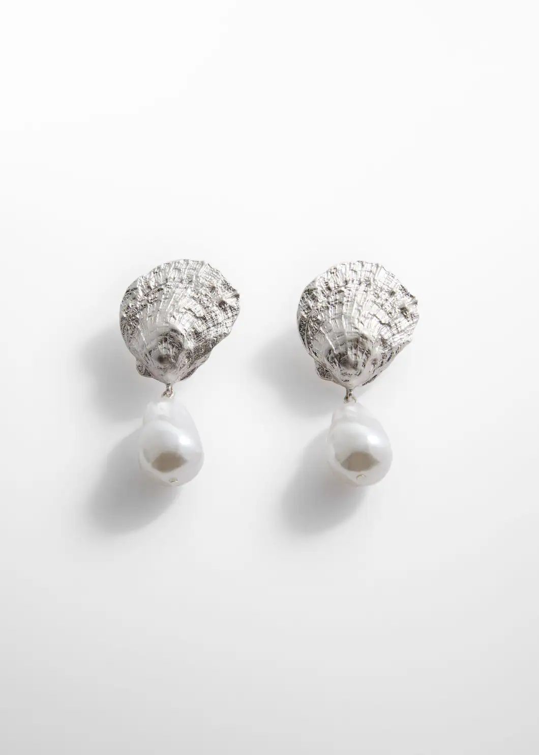 Pearl shell earrings -  Women | Mango USA | MANGO (US)