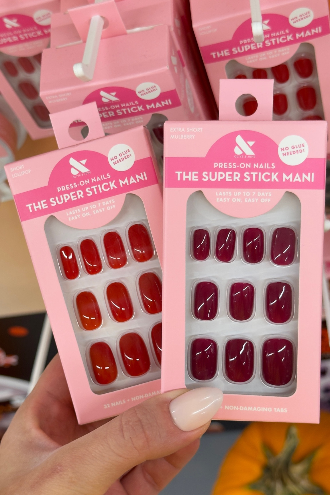 Some of my fav press-on nails for fall!! Love the burgundy and red ✨ and they’re only $8!!!

#LTKBeauty #LTKSeasonal #LTKStyleTip