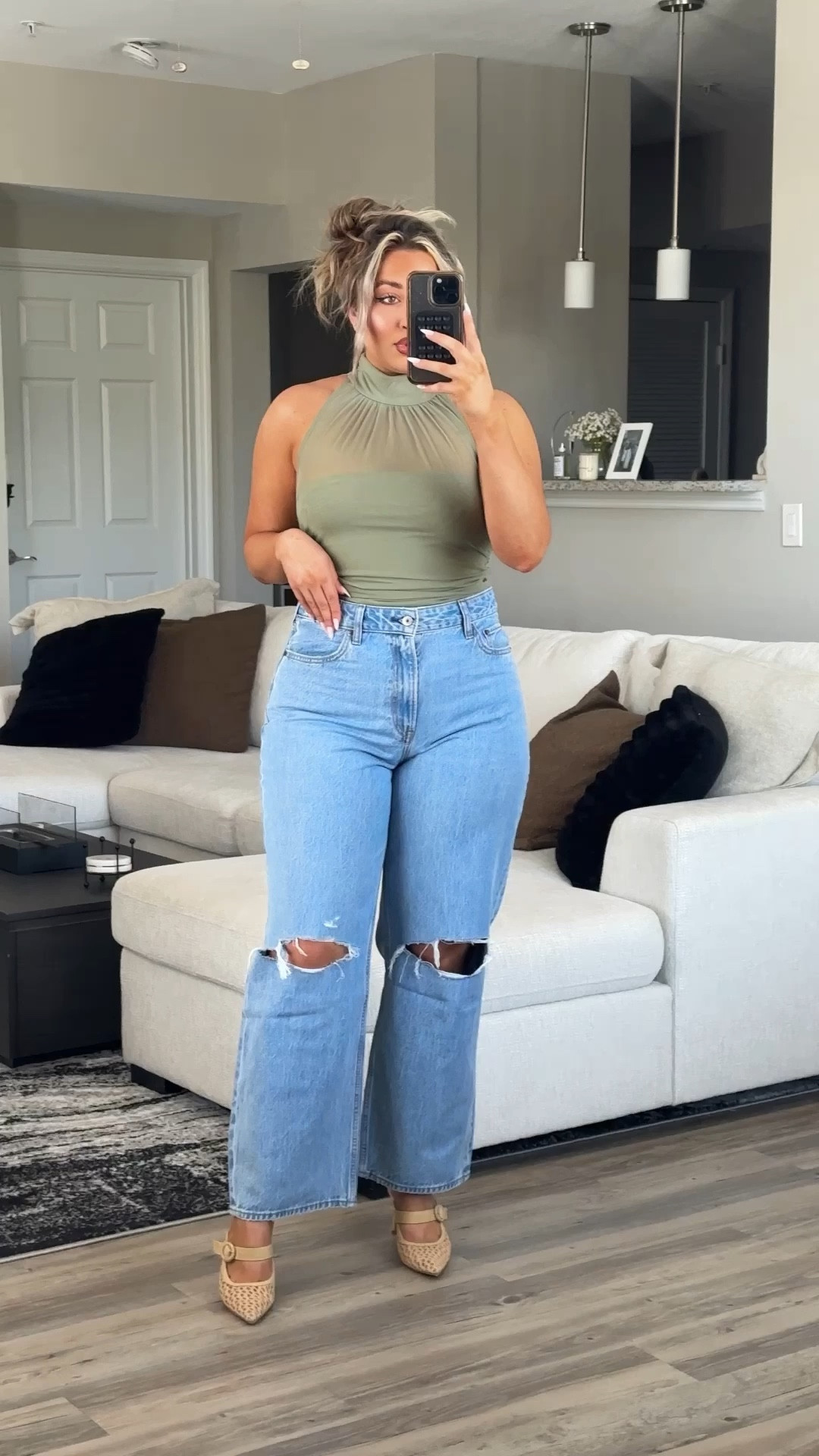 Abercrombie spring outfits on the LTK spring sale! I am loving these dresses, jeans, and shorts for Easter, Mother’s Day, date night, and vacation! 


Jeans: size 31 Short
Tops: medium 

Midsize fashion, spring dresses, jeans, shorts, Easter outfits, casual outfits, curvy fashion, midsize outfits #LTKSpringSale 

#LTKSaleAlert #LTKStyleTip