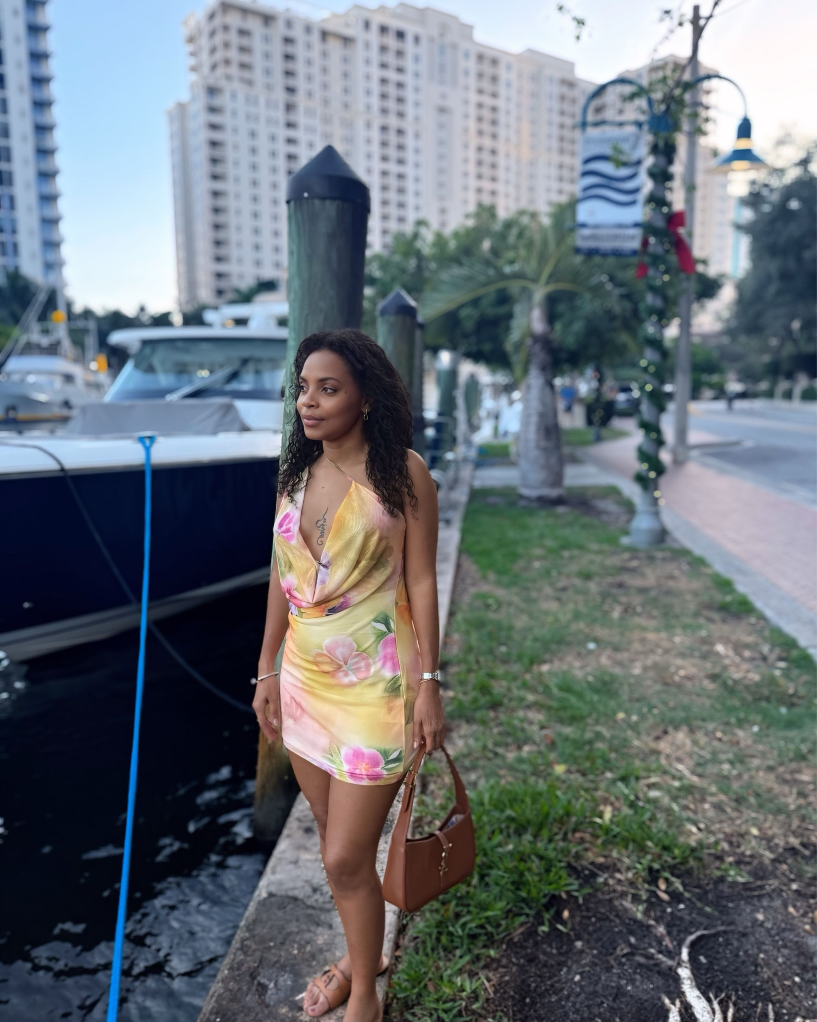 Peppermayo 

https://shop.app/products/14697357836660/bohemian-bliss-mesh-mini-dress-sunburst-floral?variantId=51989883257204&utm_source=shop_app&utm_medium=shop_app_share&utm_campaign=share_product&link_alias=W1ajBPrQxnne

#LTKootd #LTKPetite #LTKdayinmylife