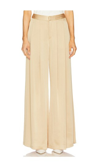 L'AGENCE Aubrie Mid Rise Wide Leg Pant in Tan. - size 0 | Revolve Clothing (Global)