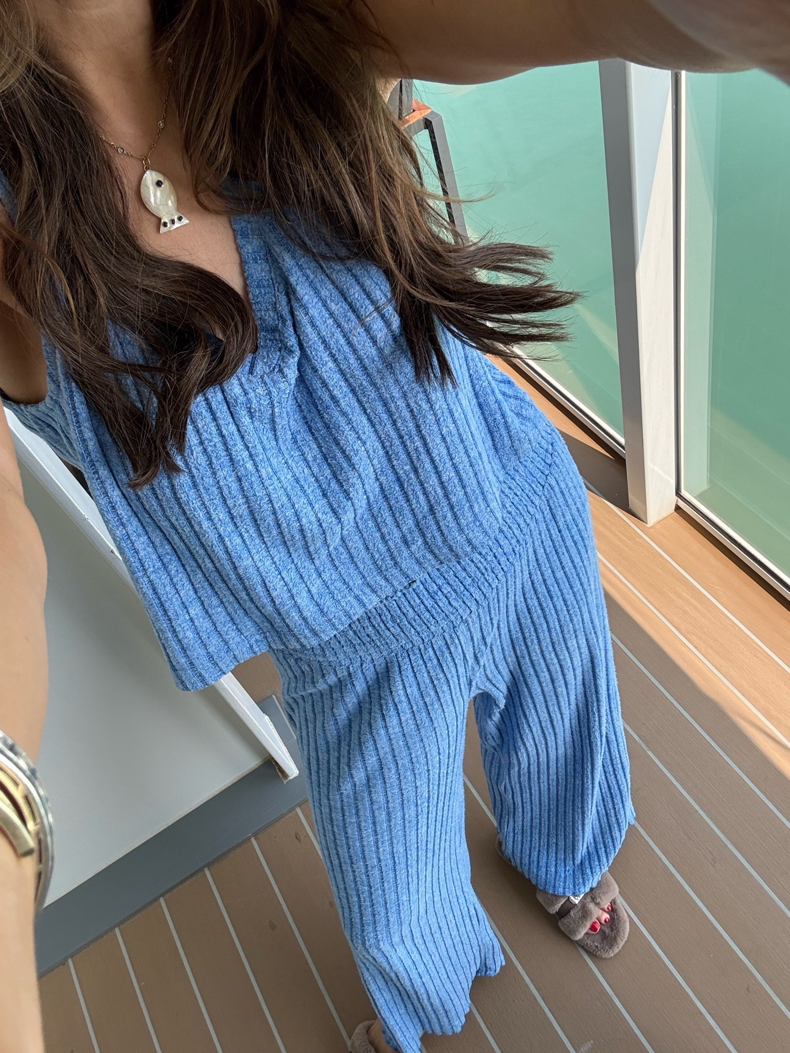 I’m wearing a medium in both pieces.

#LTKootd #LTKTravel #LTKOver40