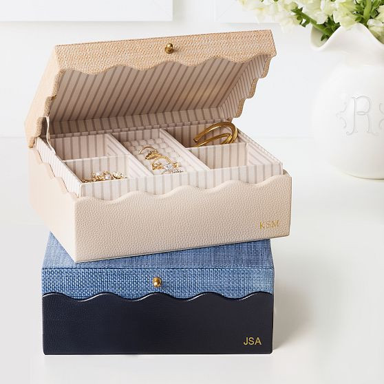 Scalloped Raffia Jewelry Box | Mark and Graham