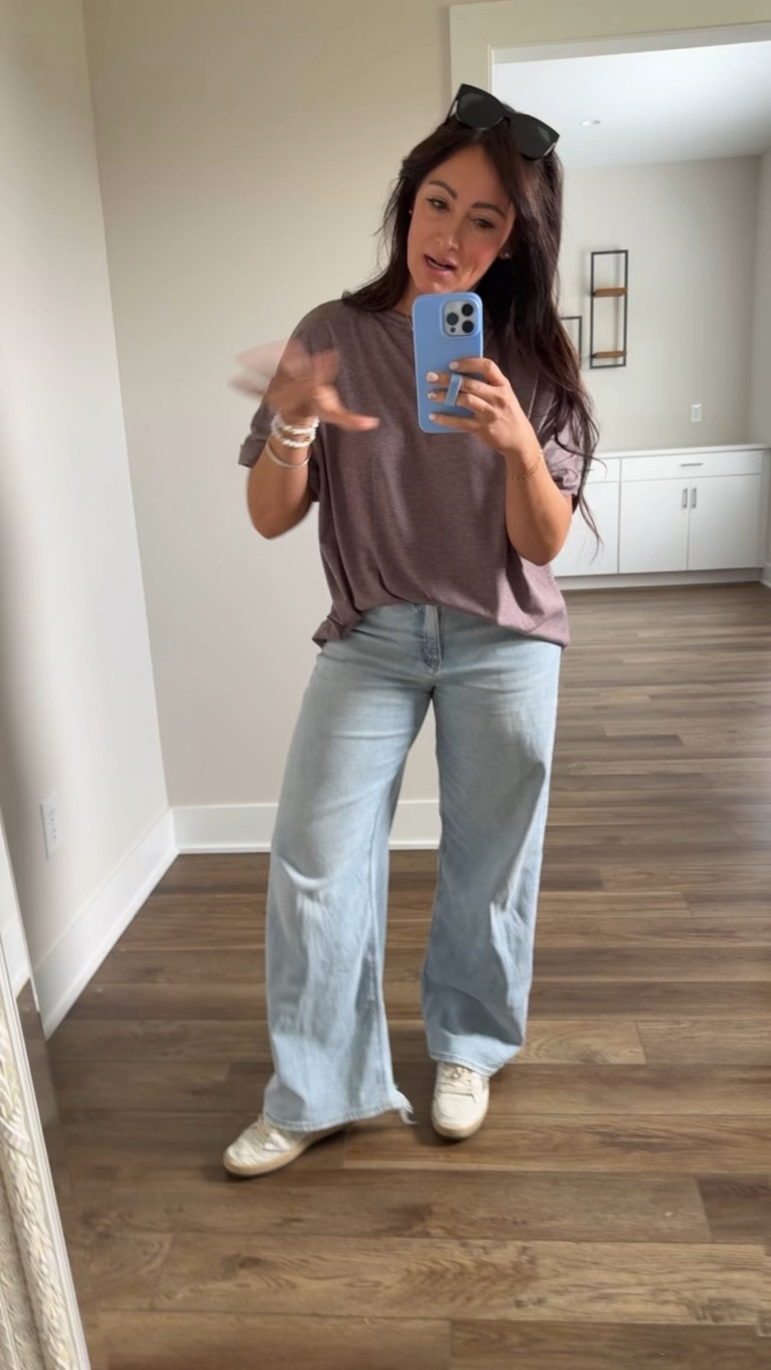 • medium tee
• size 6 denim 

#LTKootd #LTKMidsize #LTKgrwm