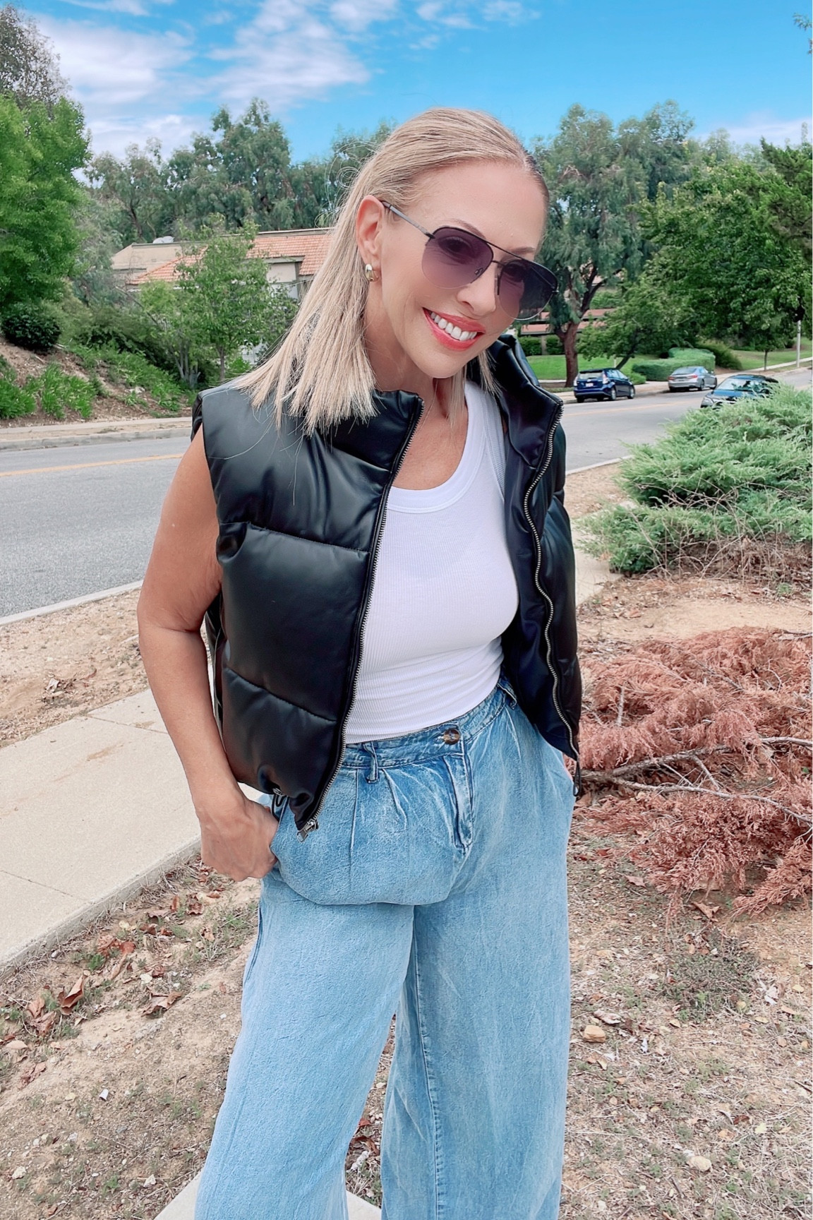 🍁🍃 Casual Fall Outfit 🍂
I am 5’3 125 
All items are from Amazon 
Vest sz Small
tank sz Small
jeans sz Small 
Sneakers sz 8

#LTKSeasonal #LTKstyletip