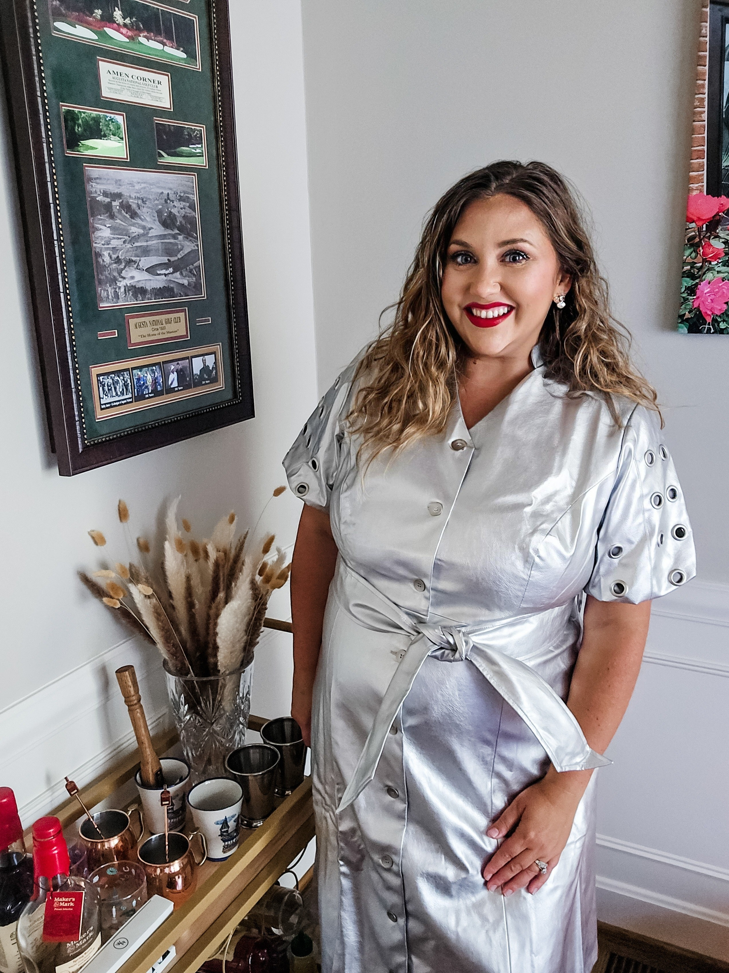 This is a size 18 in the metallic silver. I have seen SO much of the metallic clothing in EVERY fall release. I am so excited I was gifted this from @monroeandmain to be on trend haha #midsize #plussize #metallic #livinglargeinlilly #plussizefashion #grandmillennial #millennialstyle #monroeandmain #ltkcollab

#LTKHoliday #LTKMidsize #LTKPlusSize