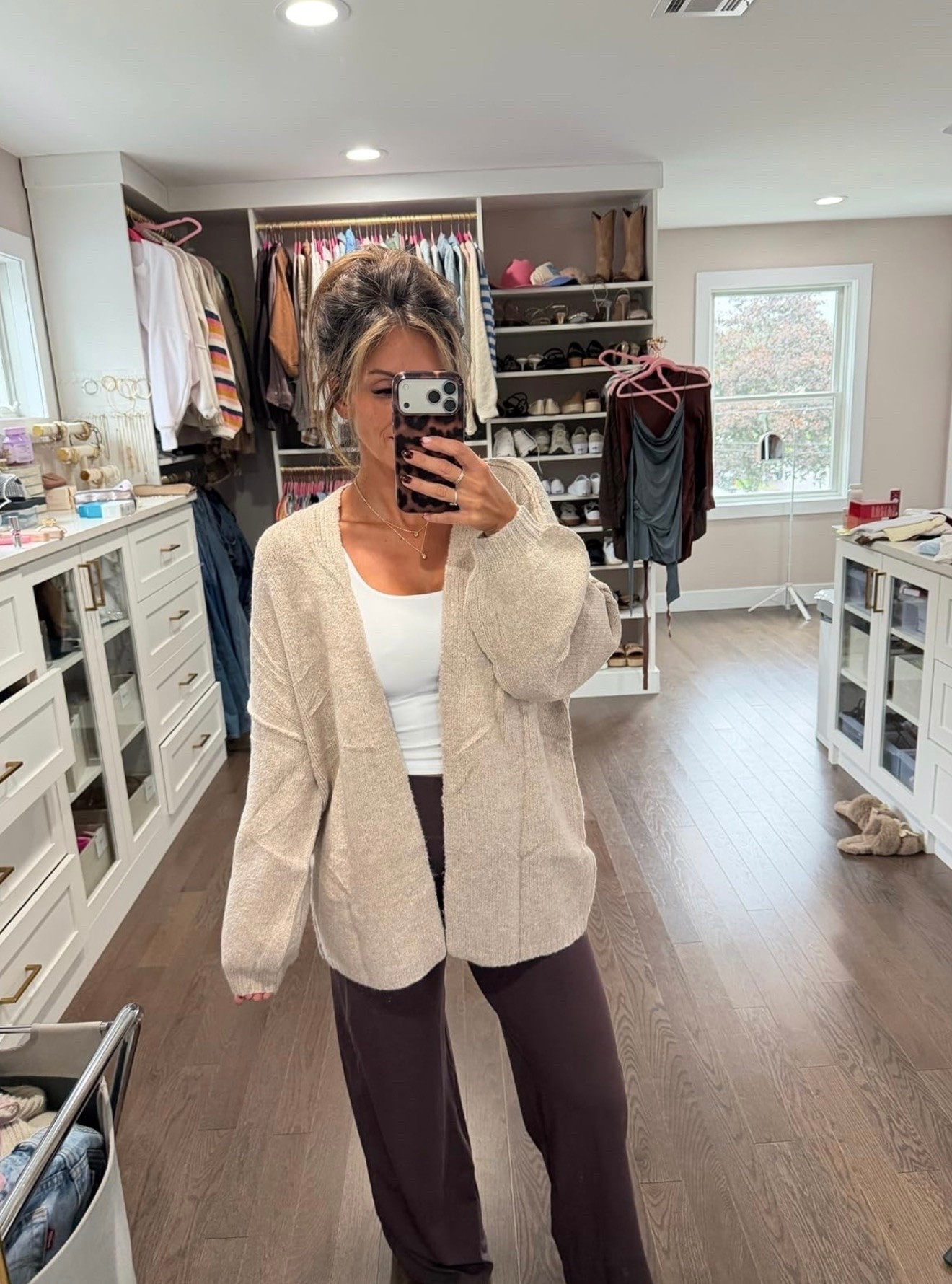 The coziest cardigan for fall 🤎🍂