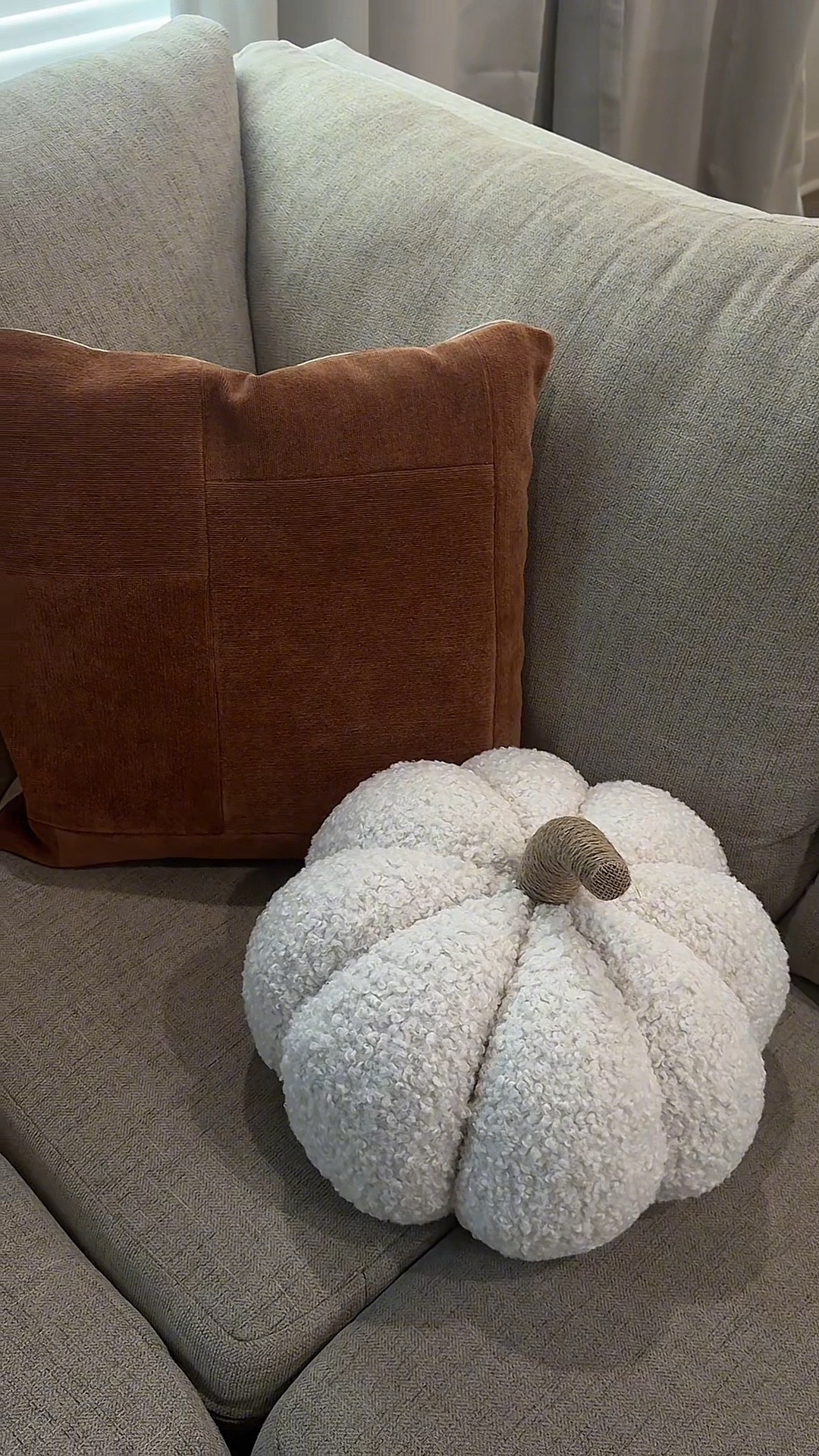 Fall is officially here, and I couldn’t wait to start decorating! 🍂 From cozy textures to warm autumn accents, little changes can make your whole home feel like fall. 🤎 Do you decorate early or wait until October?

#FallDecor #CozyHome #LTKFall #HomeDecorInspo #FallVibes

#LTKHome #LTKStyleTip #LTKSeasonal