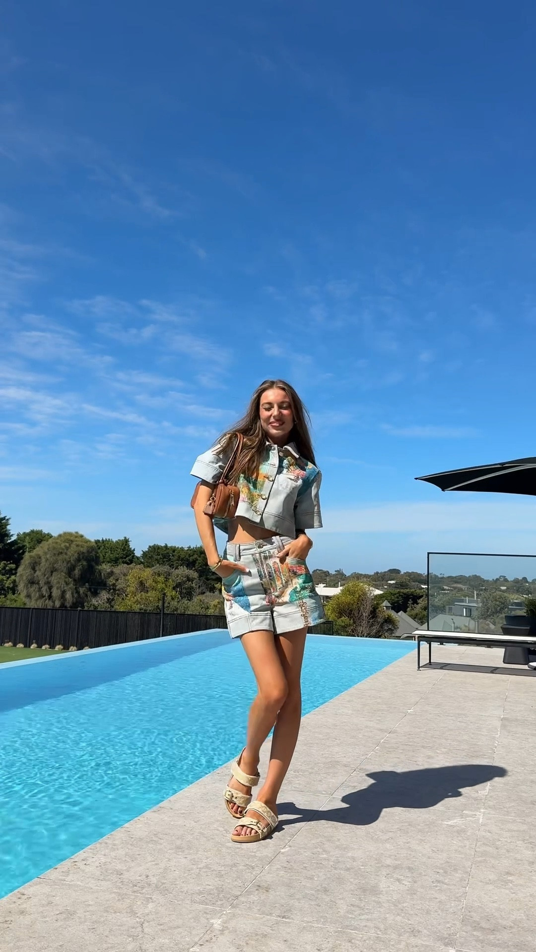 The cutest denim set for a holiday 🍸⛱️🌺