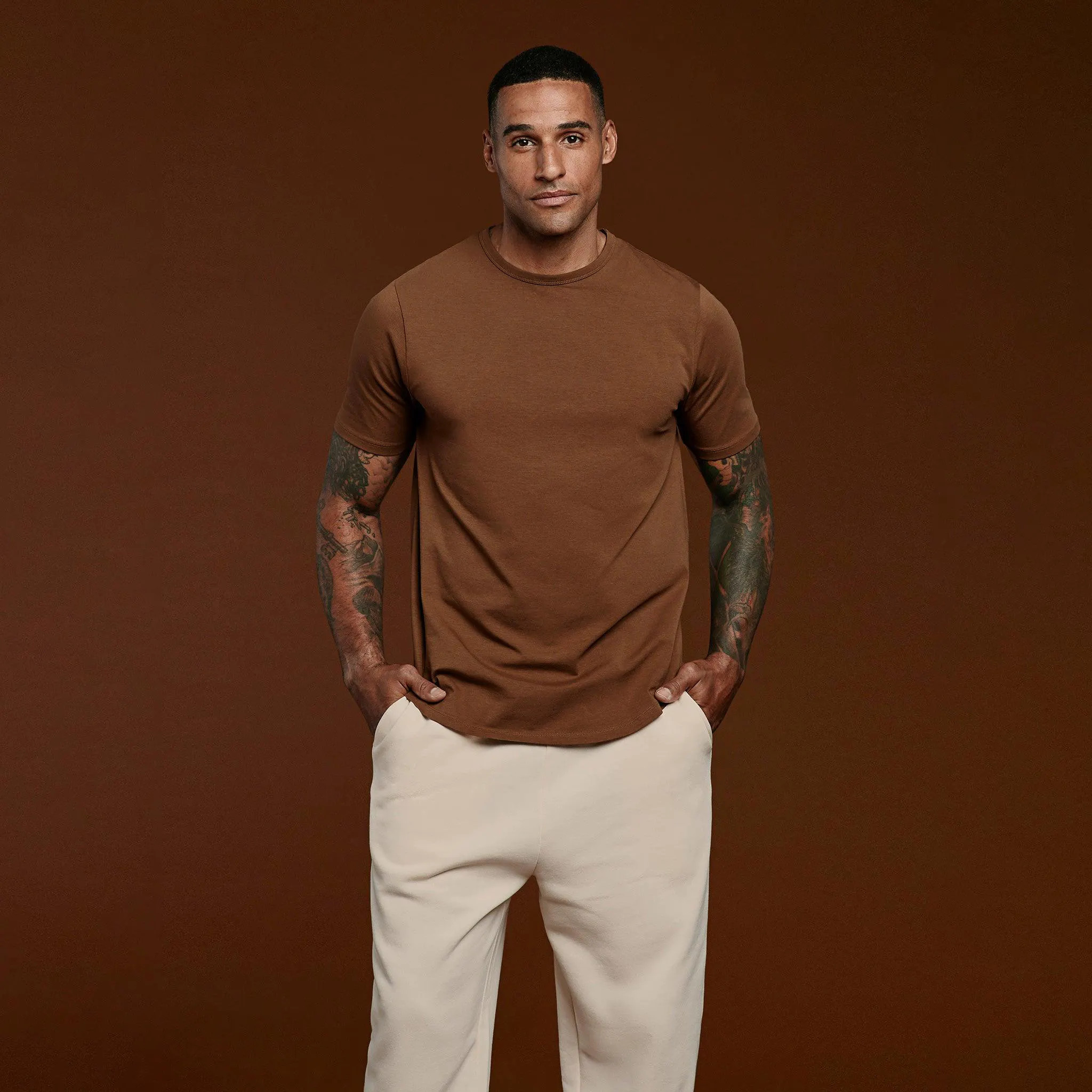 Men's Short Sleeve Curved Hem T-Shirt - Chocolate - nuuds | nuuds