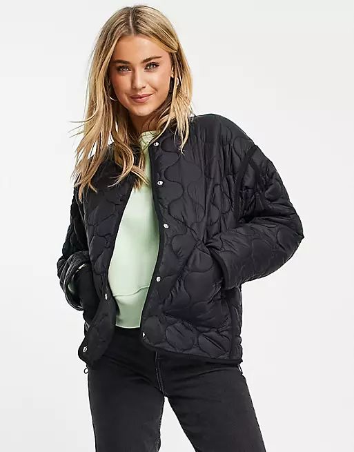 Pull&Bear quilted coat with pockets in black | ASOS (Global)