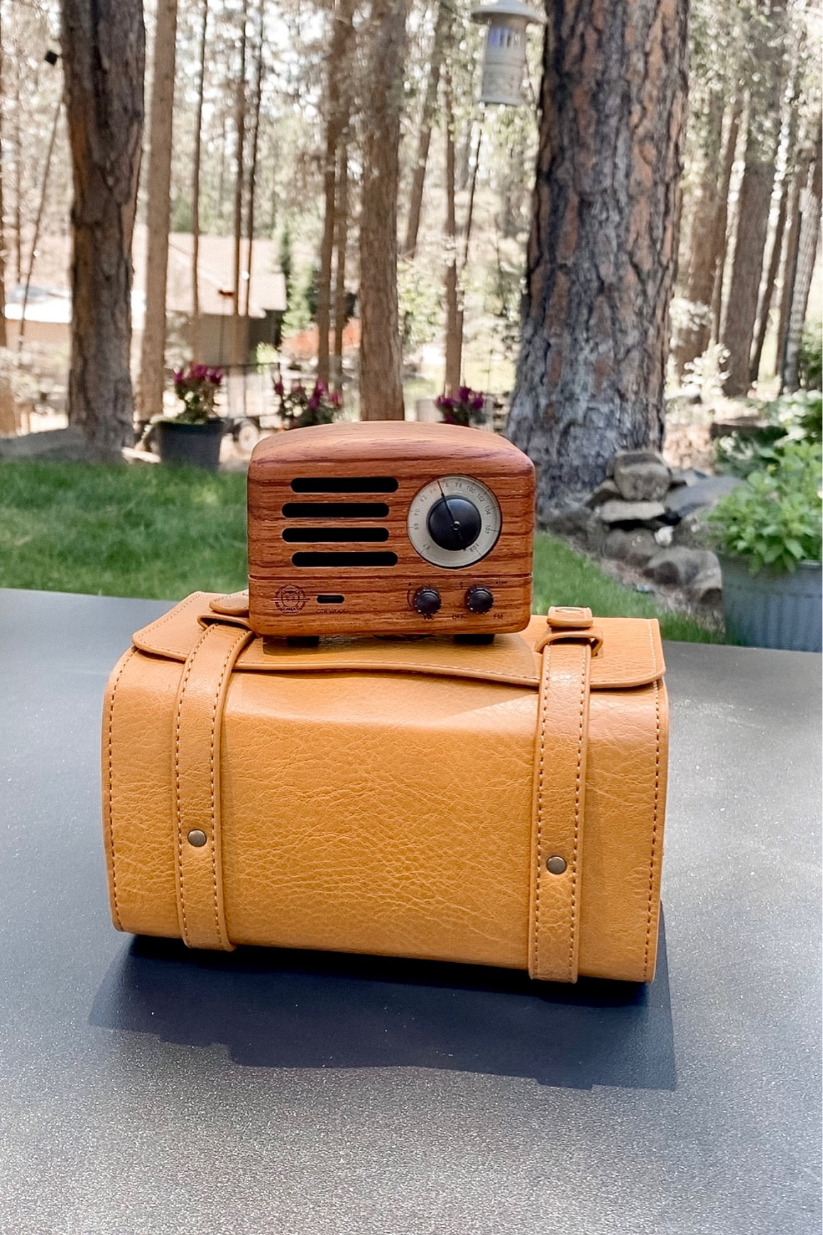 Unbox the @muzen1964 OTR radio speaker with me✨📻 🎶  #ad 

That rose gold wooden aesthetic🤩 #woodenspeaker 

The best portable Bluetooth speaker 🔈 
• Mini / Portable for on the road (OTR)
• 10 hour battery life 🔋 
• Bluetooth connection
• FM Radio
• Aux connection 

Take 15% off your order with code: MUZENOTR15

#muzenaudio #muzenspeaker #bluetoothspeaker #minispeaker #muzenunboxing #muzen1964