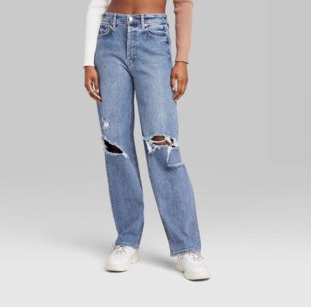 distressed jeans! perfect for fall

#LTKfit #LTKSeasonal #LTKcurves