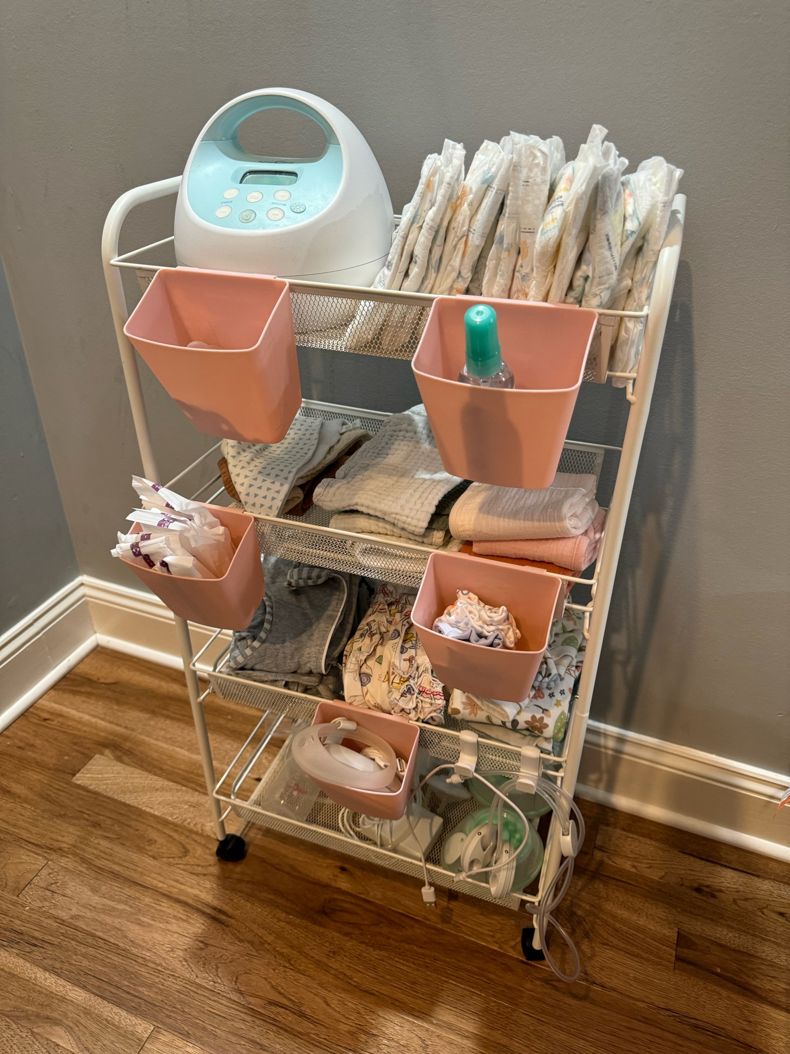 Bedside Baby Cart 🍼



#LTKBump #LTKHome #LTKFindsUnder50